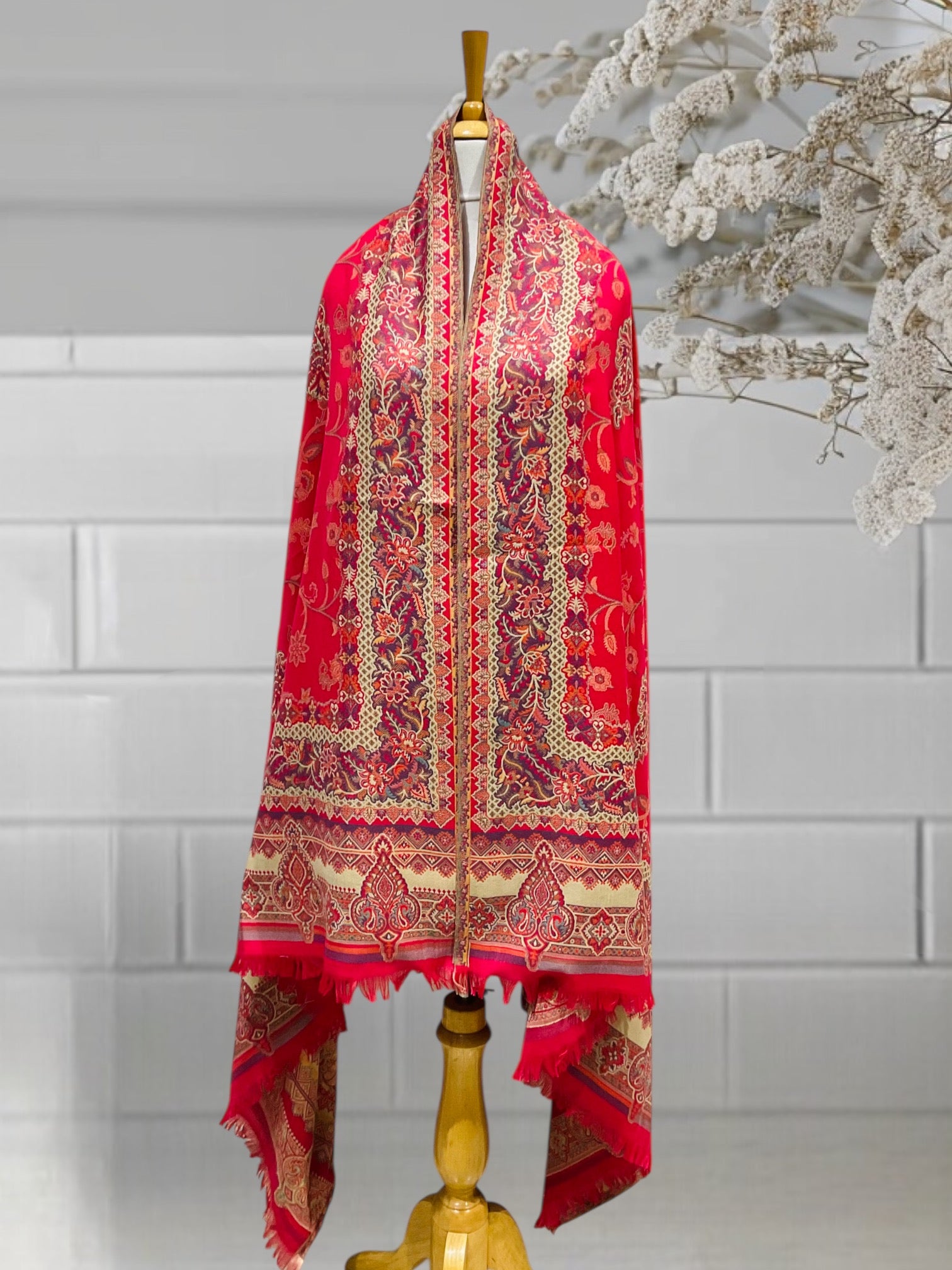 WOMEN SHAWLS