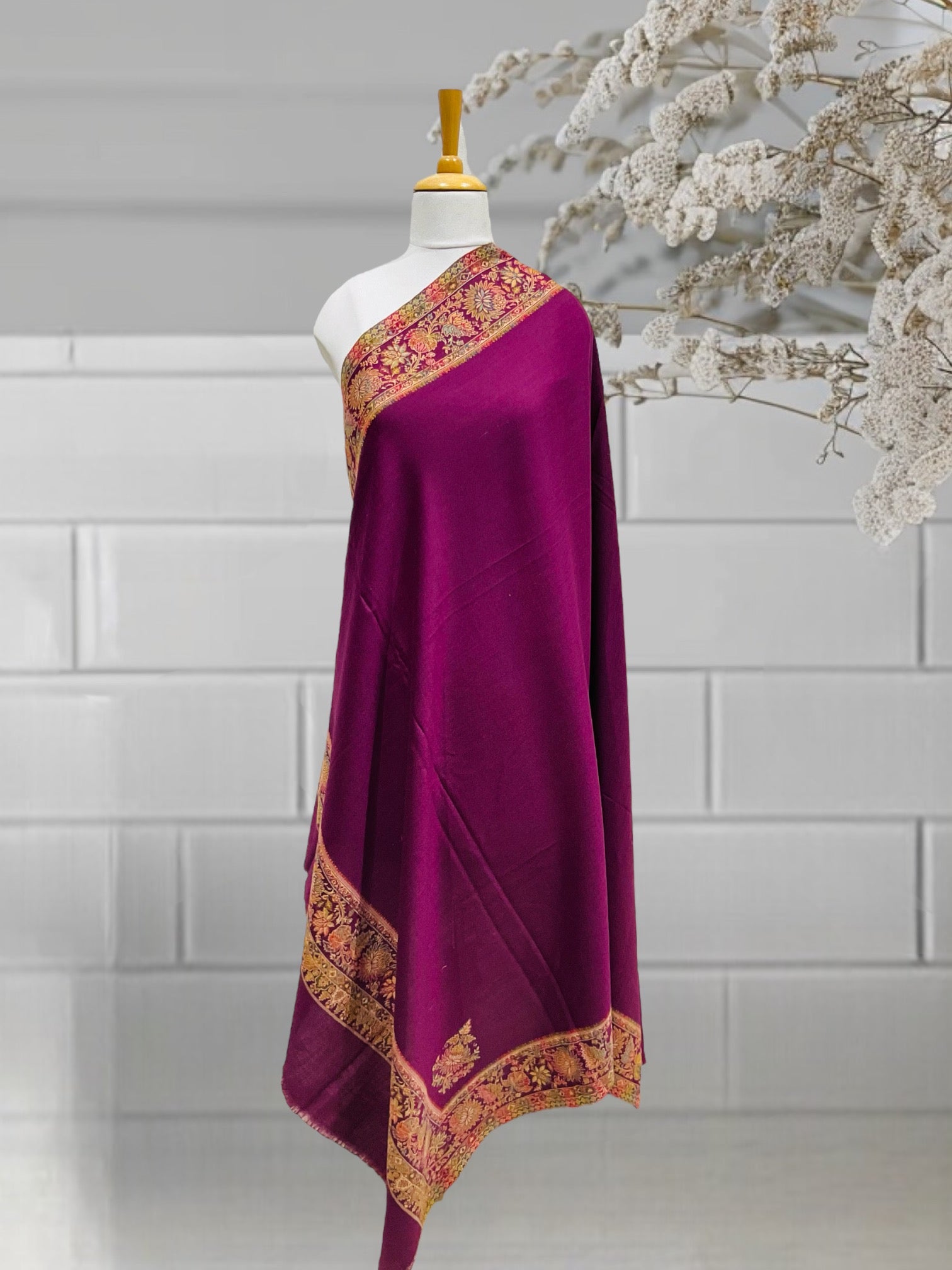 WOMEN SHAWLS