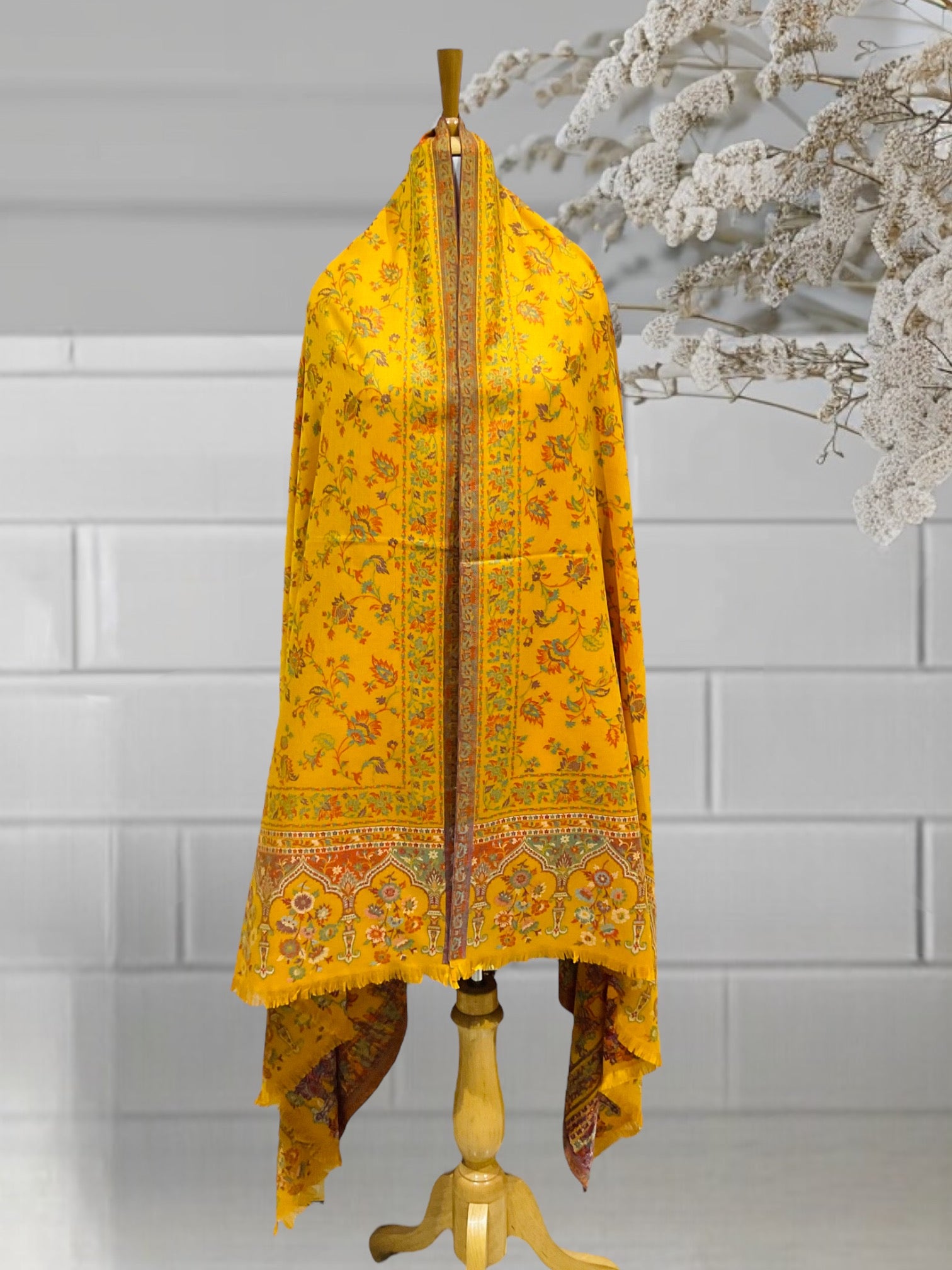 WOMEN SHAWLS