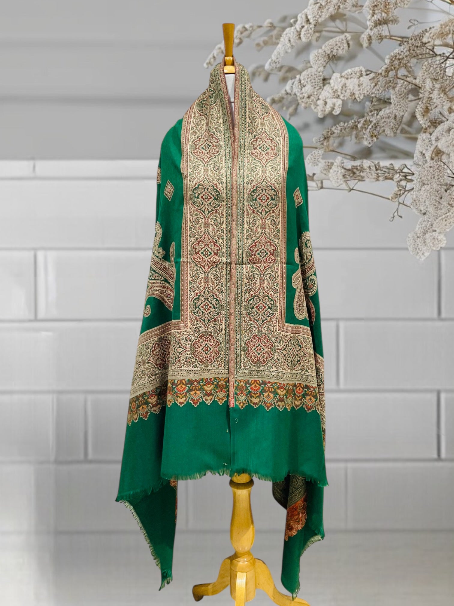 WOMEN SHAWLS
