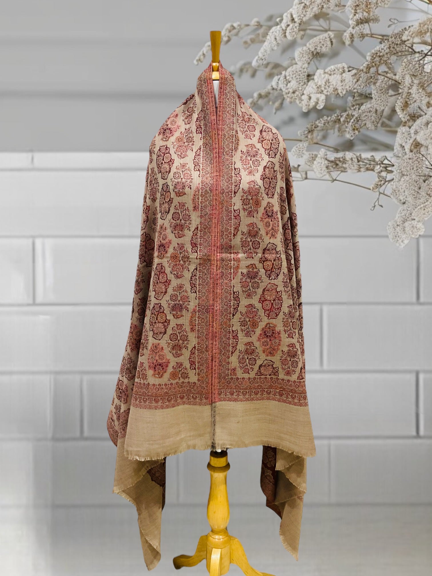WOMEN SHAWLS