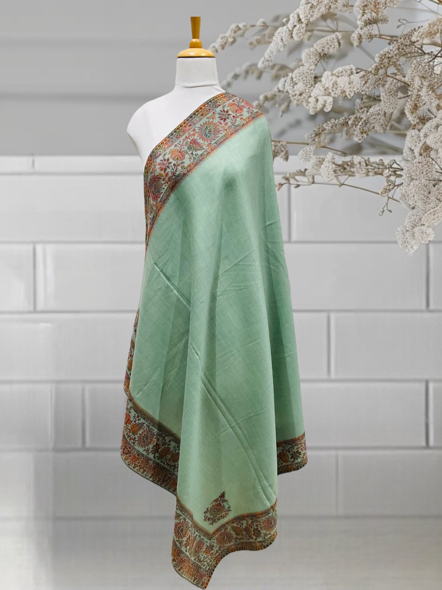 WOMEN SHAWLS