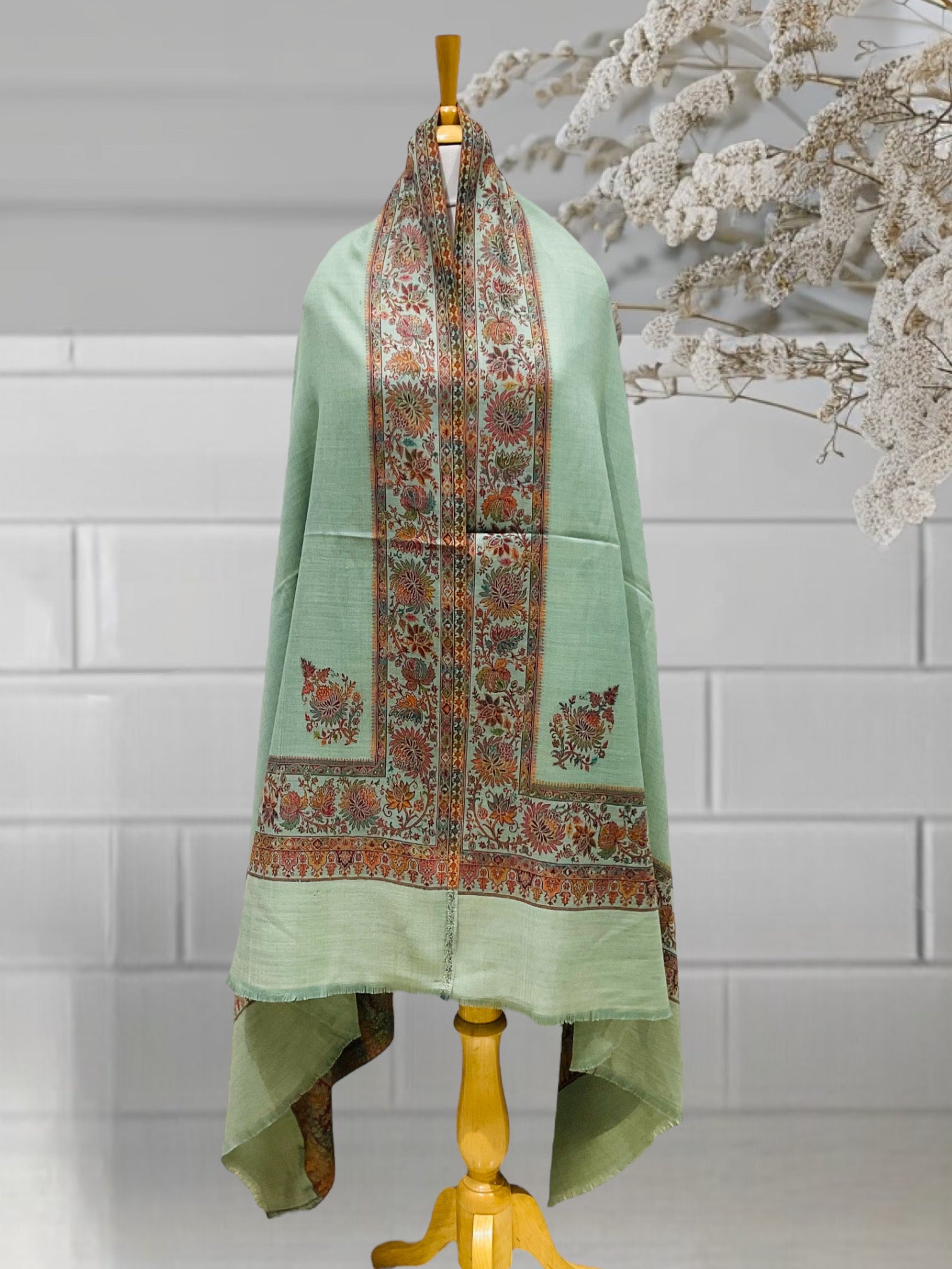 WOMEN SHAWLS