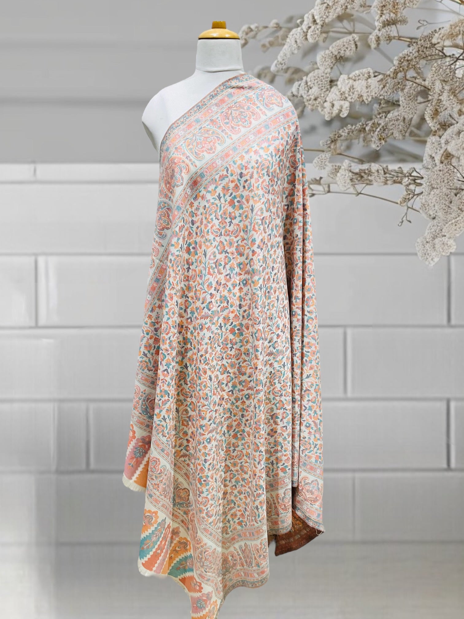 WOMEN SHAWLS