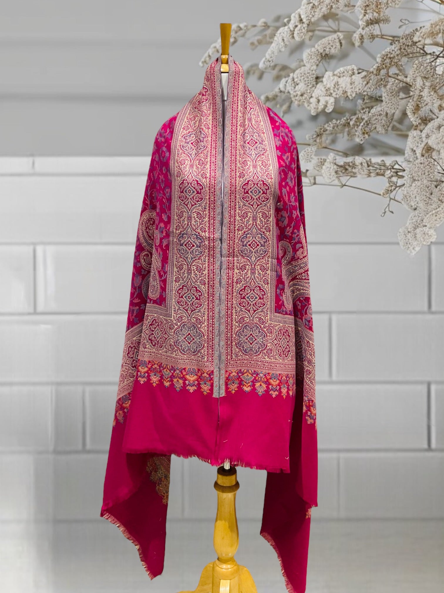 WOMEN SHAWLS