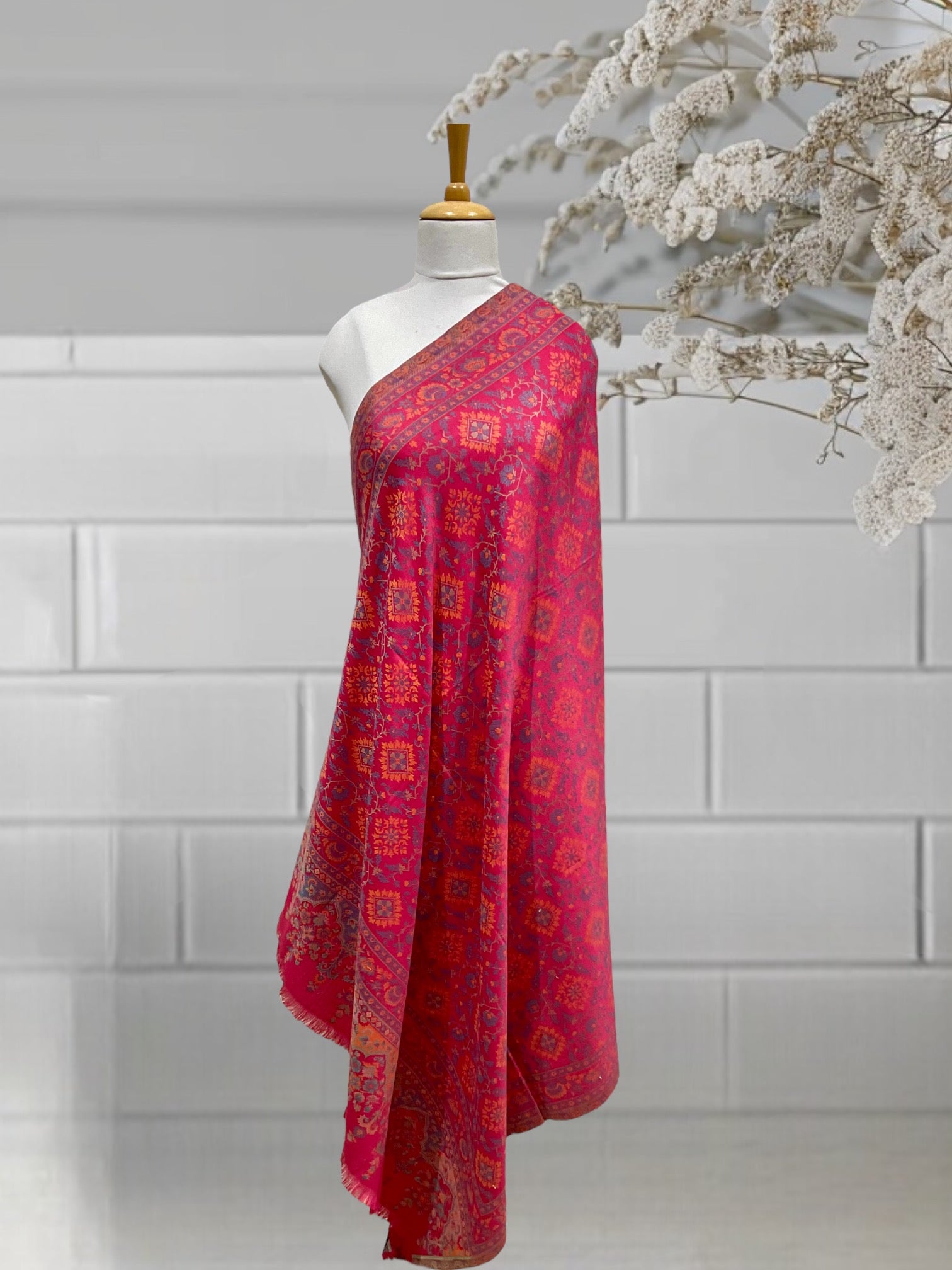 WOMEN SHAWLS