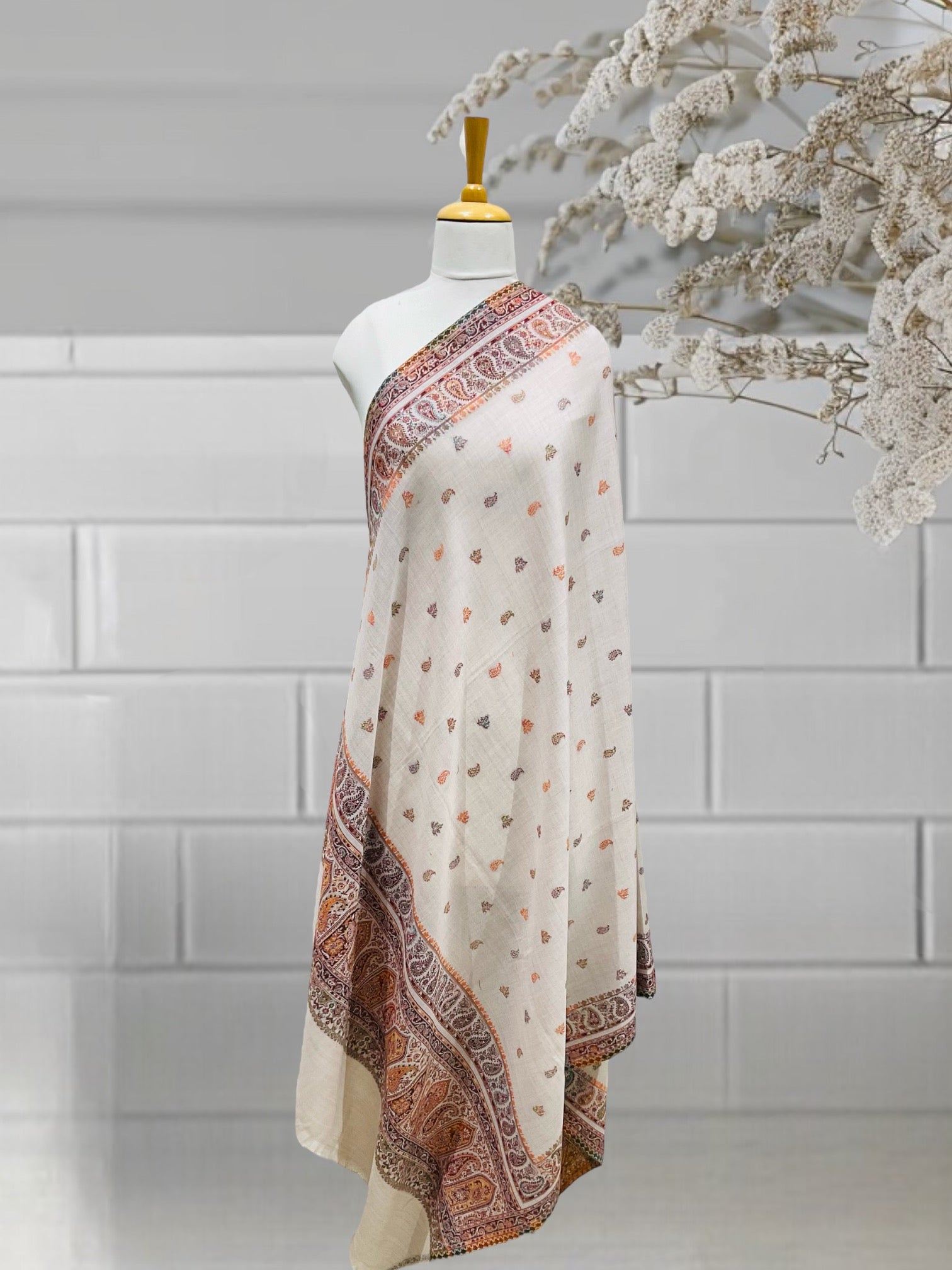 WOMEN SHAWLS