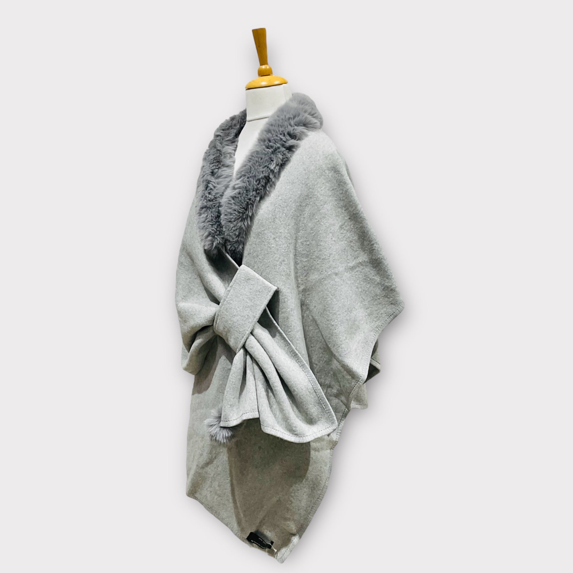 WOMEN  SHRUG
