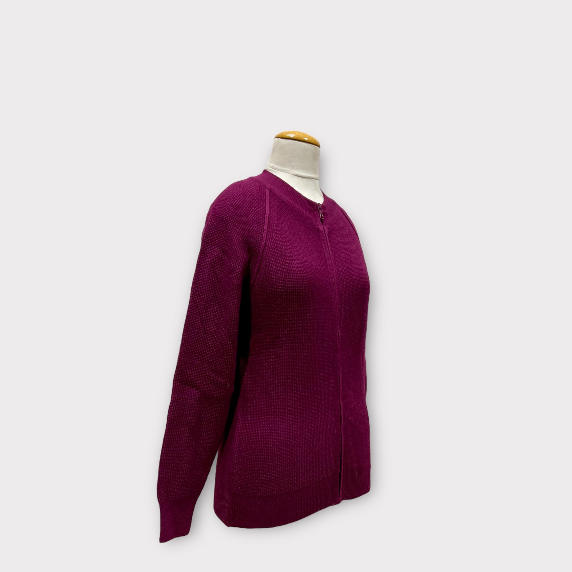 WOMEN SWEATER