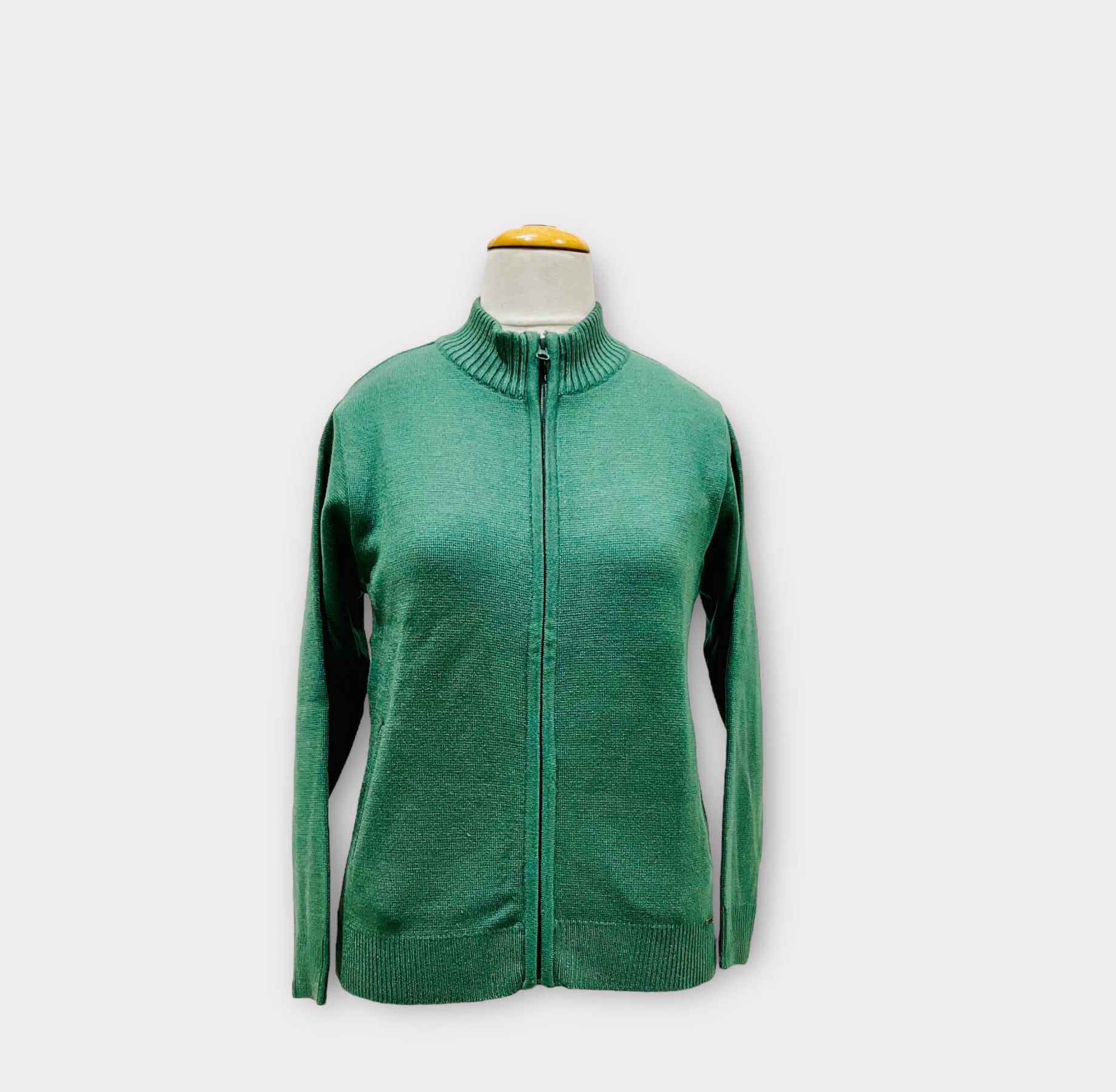 WOMEN SWEATER