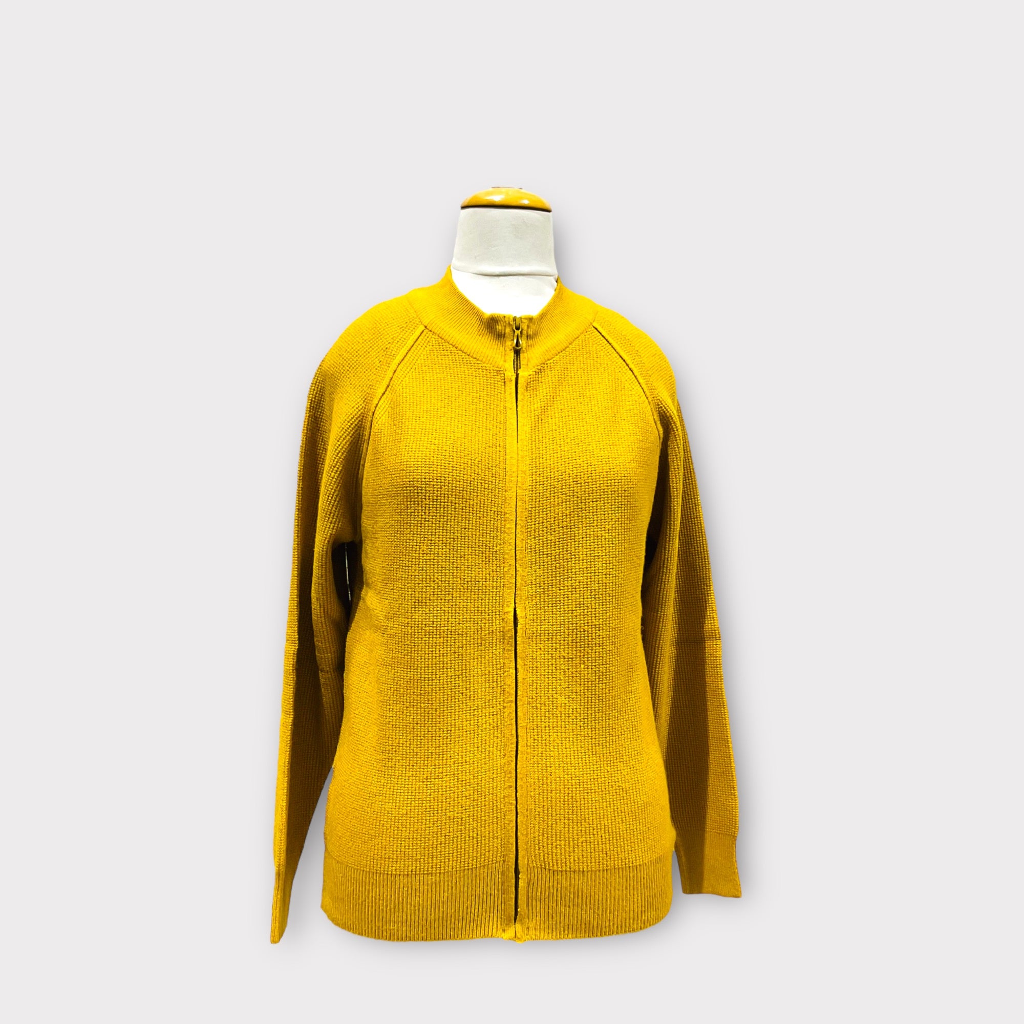WOMEN SWEATER