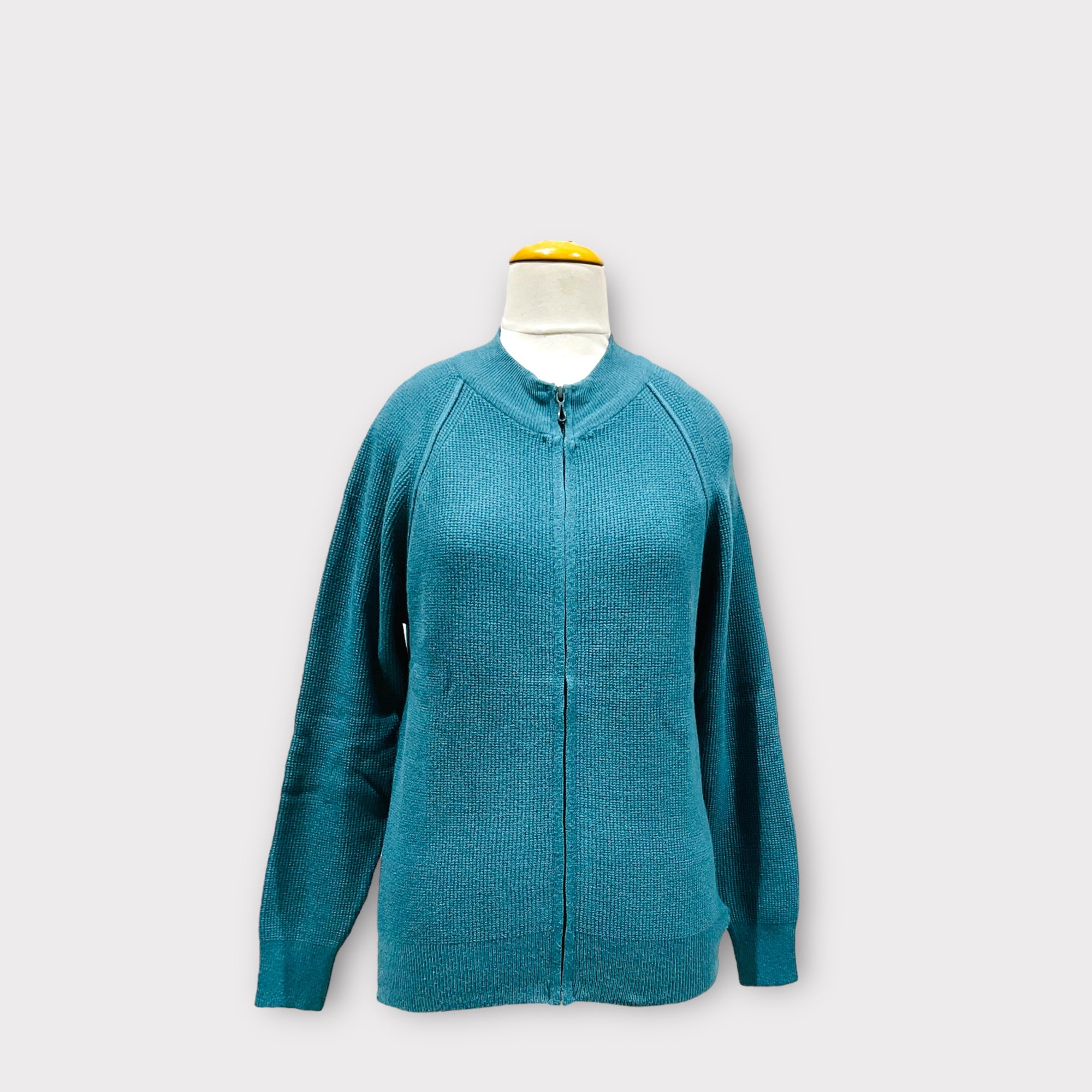 WOMEN SWEATER