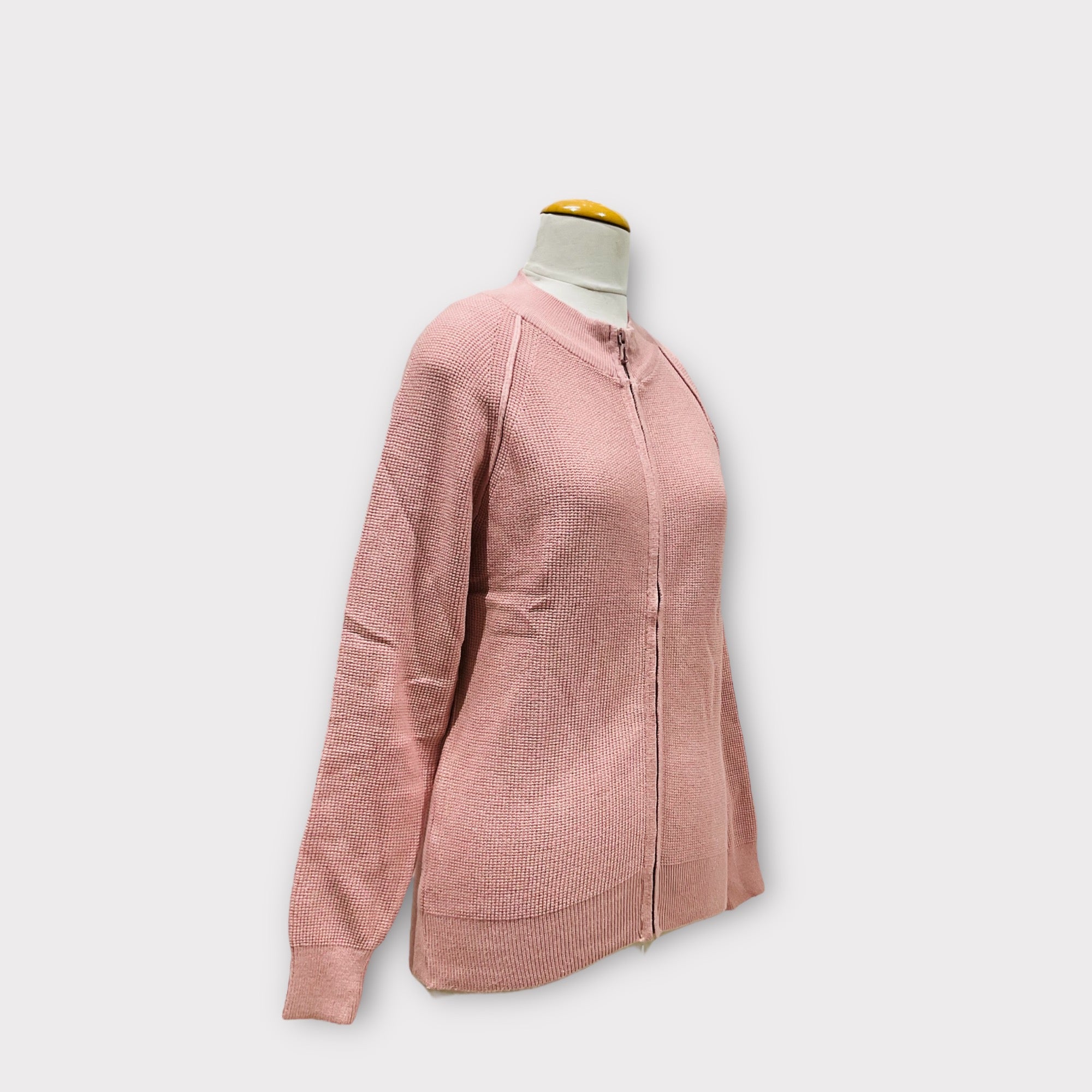 WOMEN SWEATER