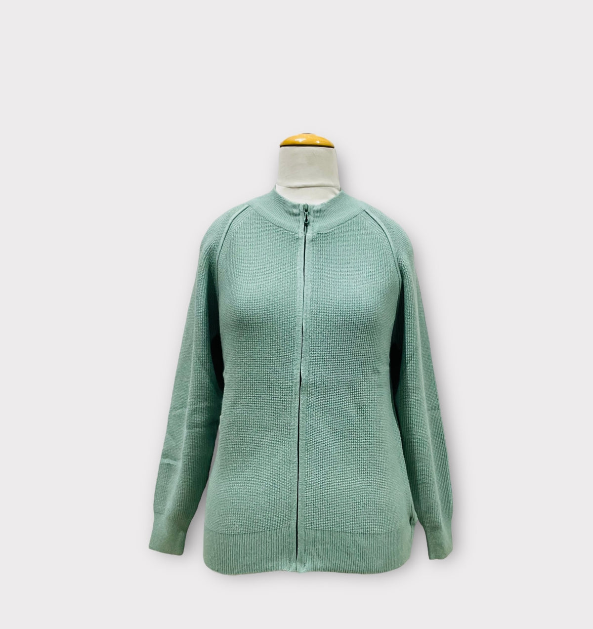 WOMEN SWEATER