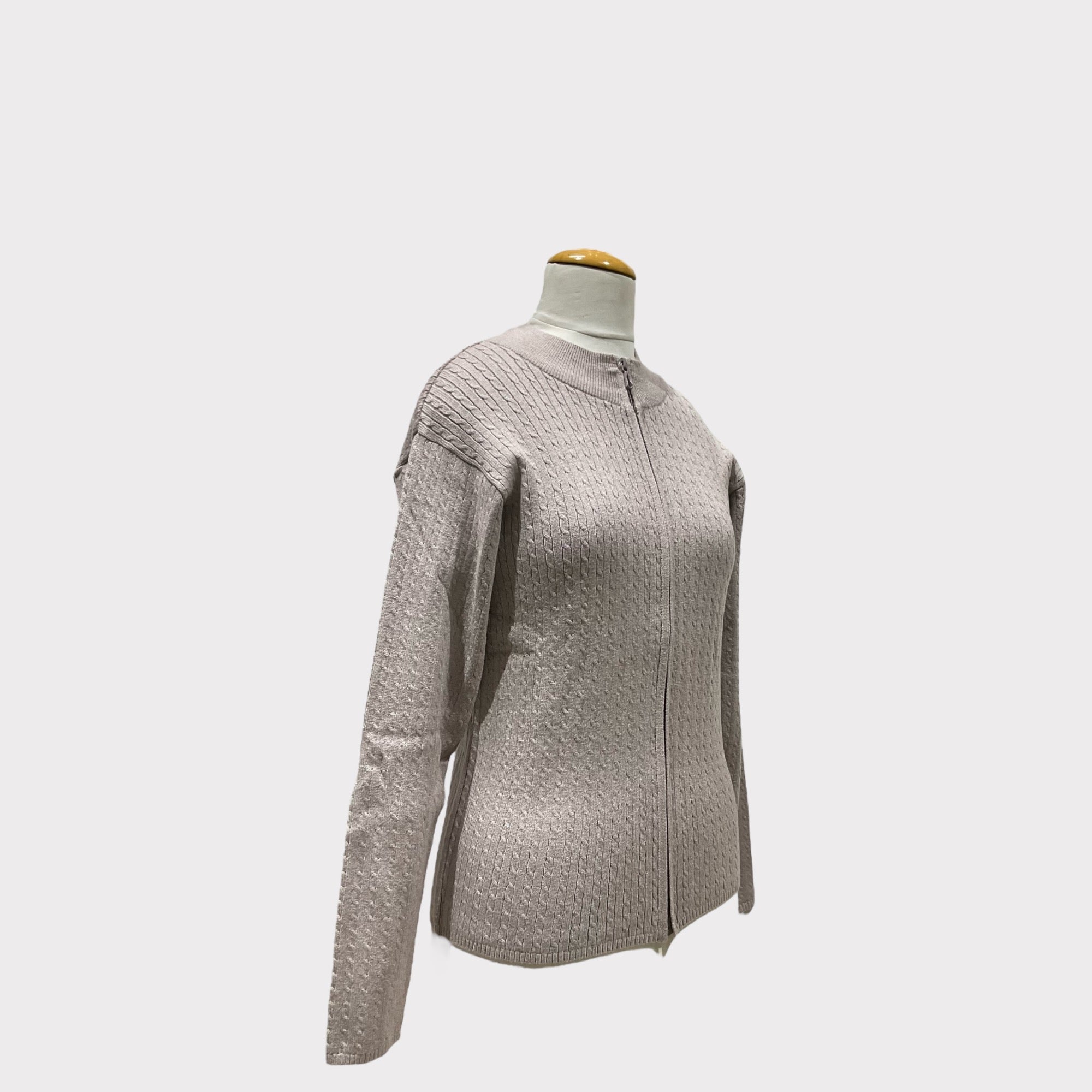 WOMEN SWEATER