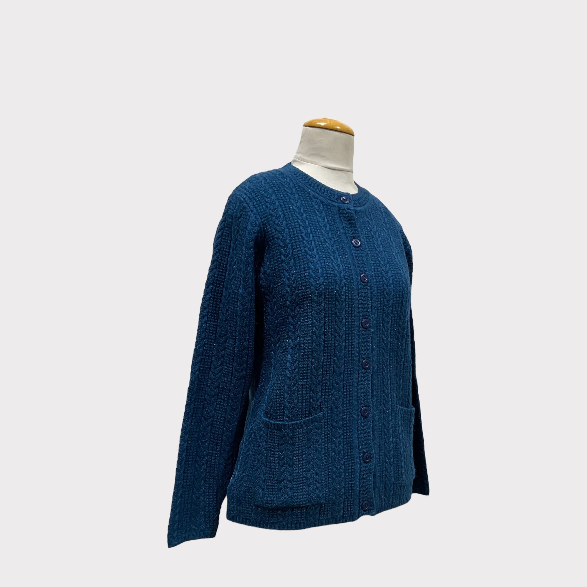WOMEN SWEATER