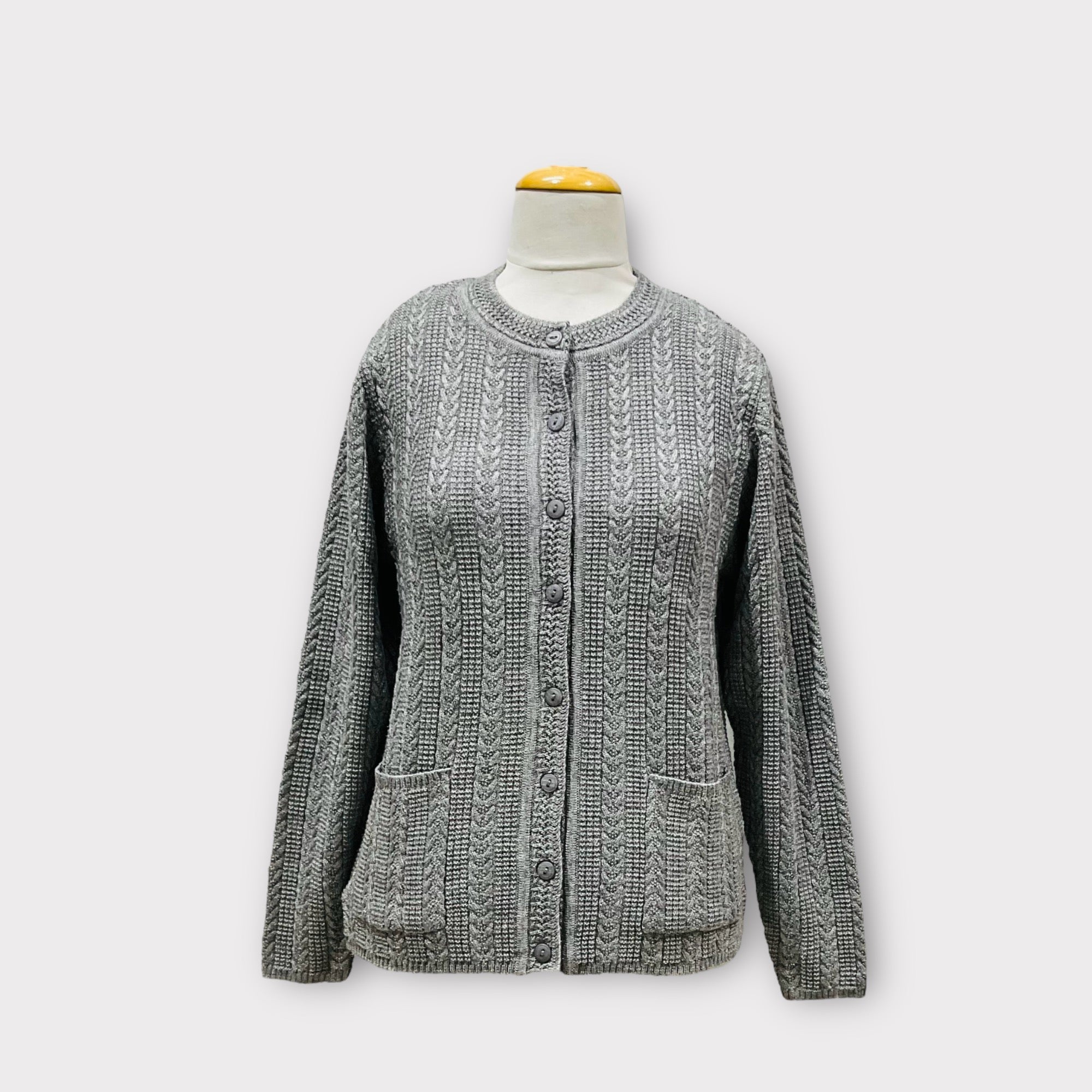 WOMEN SWEATER