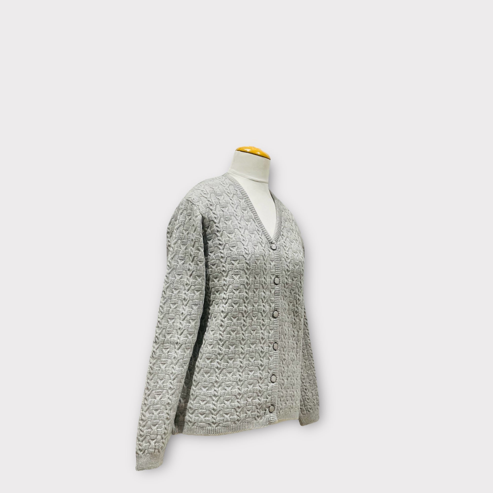 WOMEN SWEATER