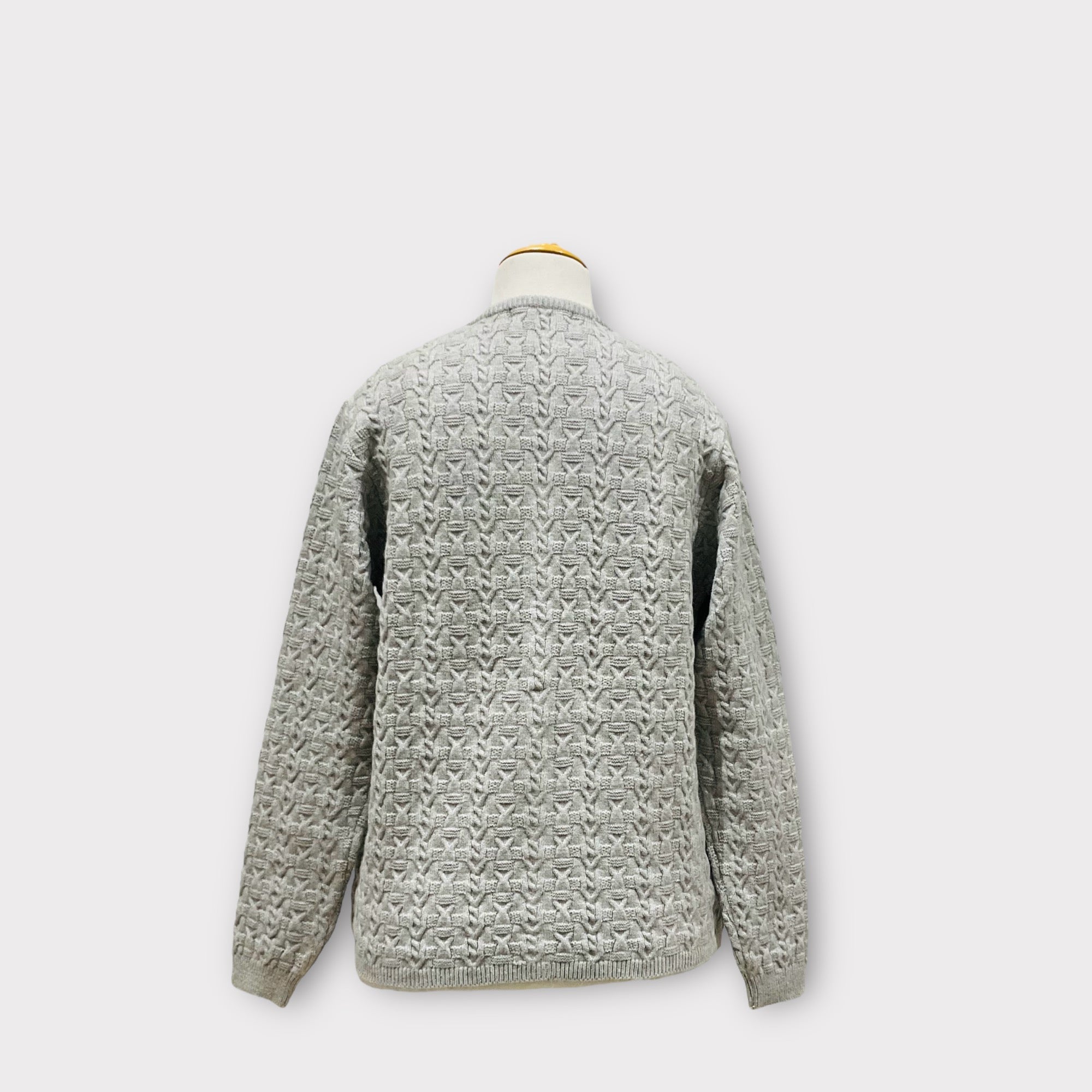 WOMEN SWEATER
