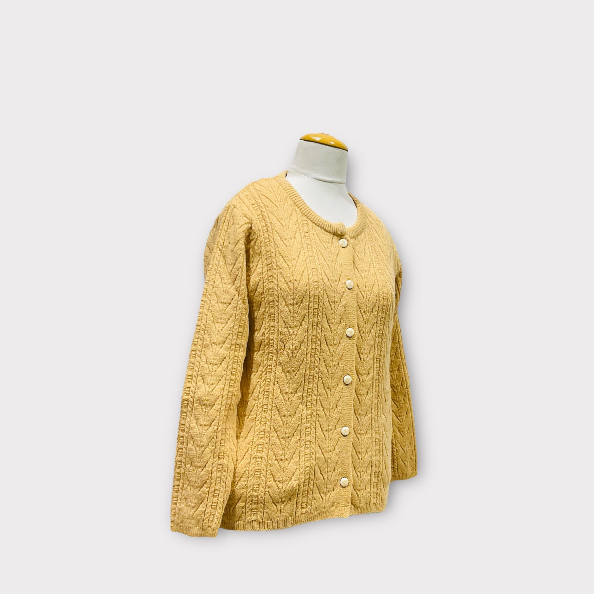 WOMEN SWEATER