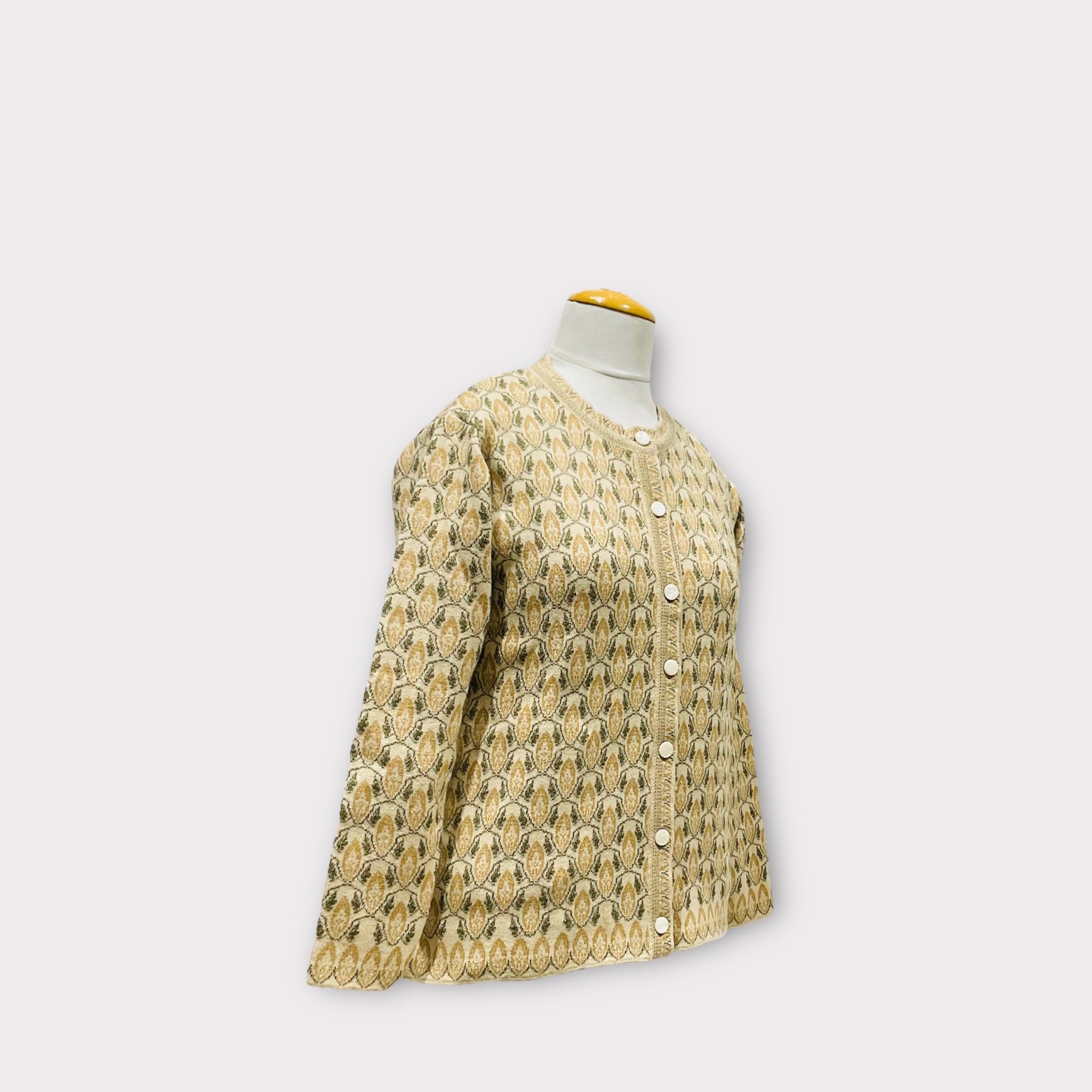 WOMEN SWEATER