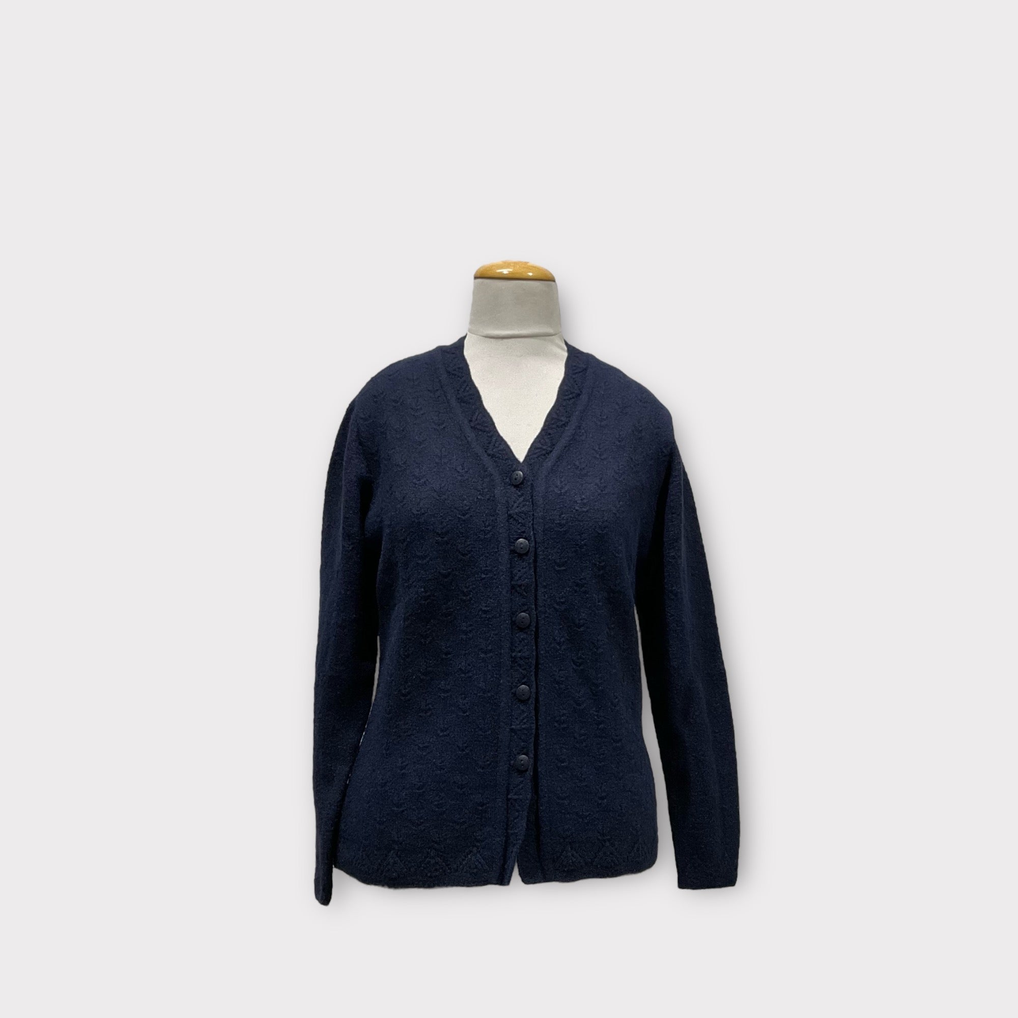 WOMEN SWEATER