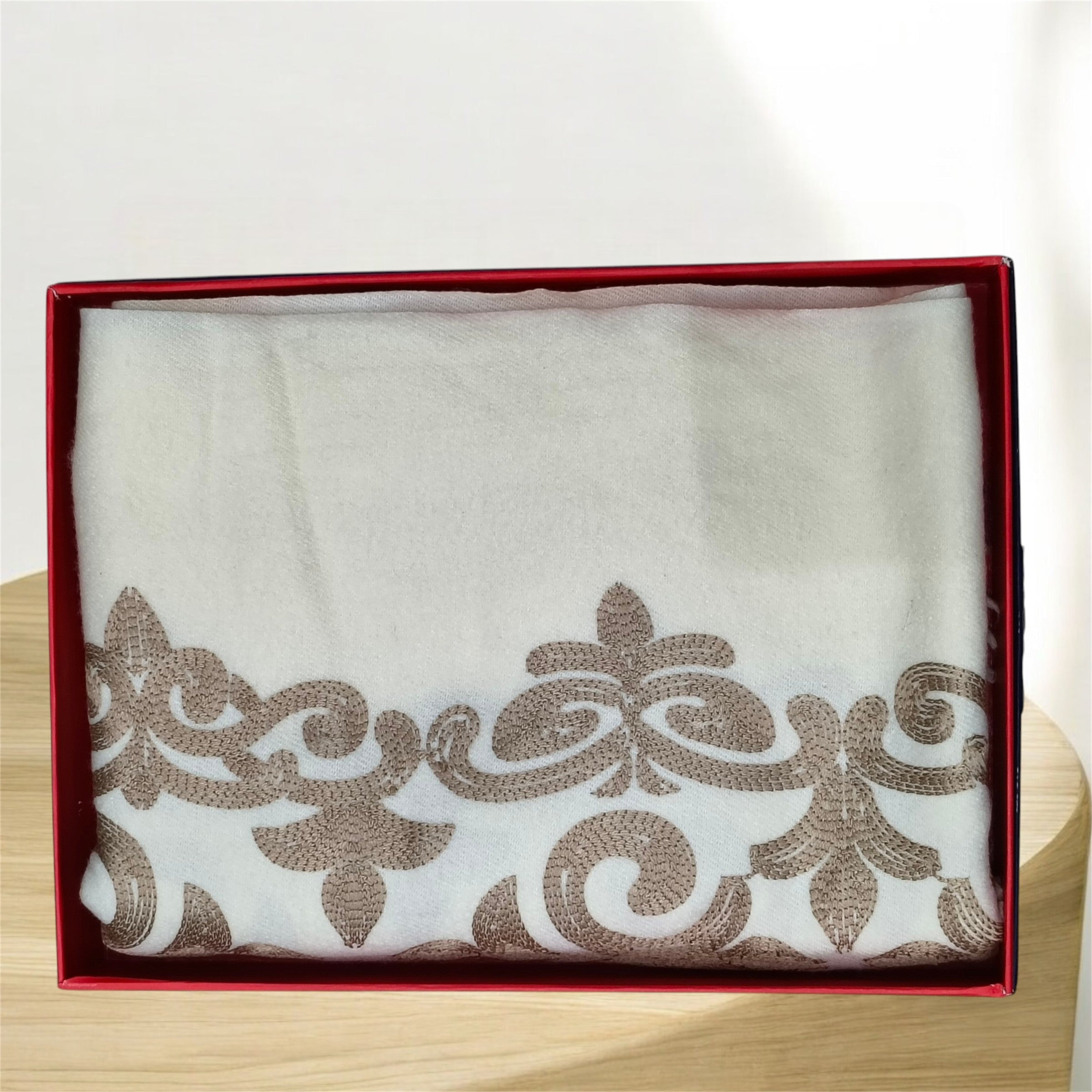 WOMEN WOOLEN STOLE