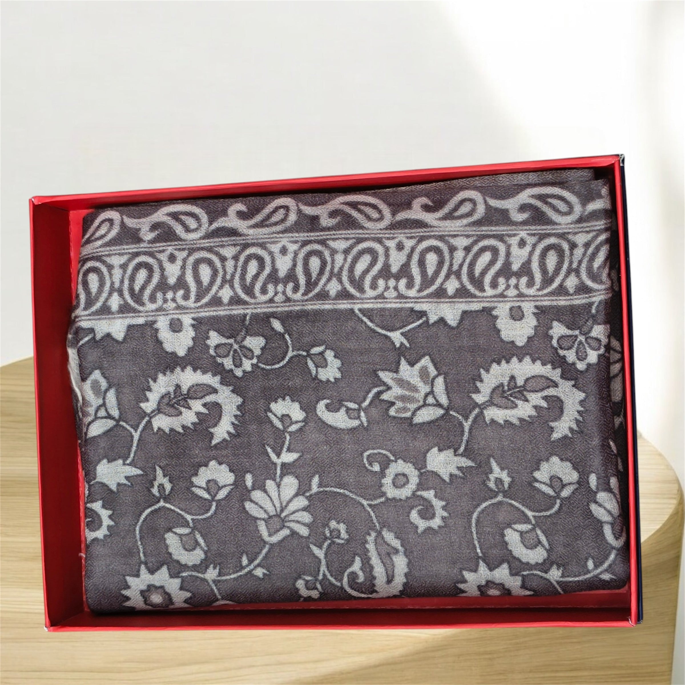 WOMEN WOOLEN STOLE