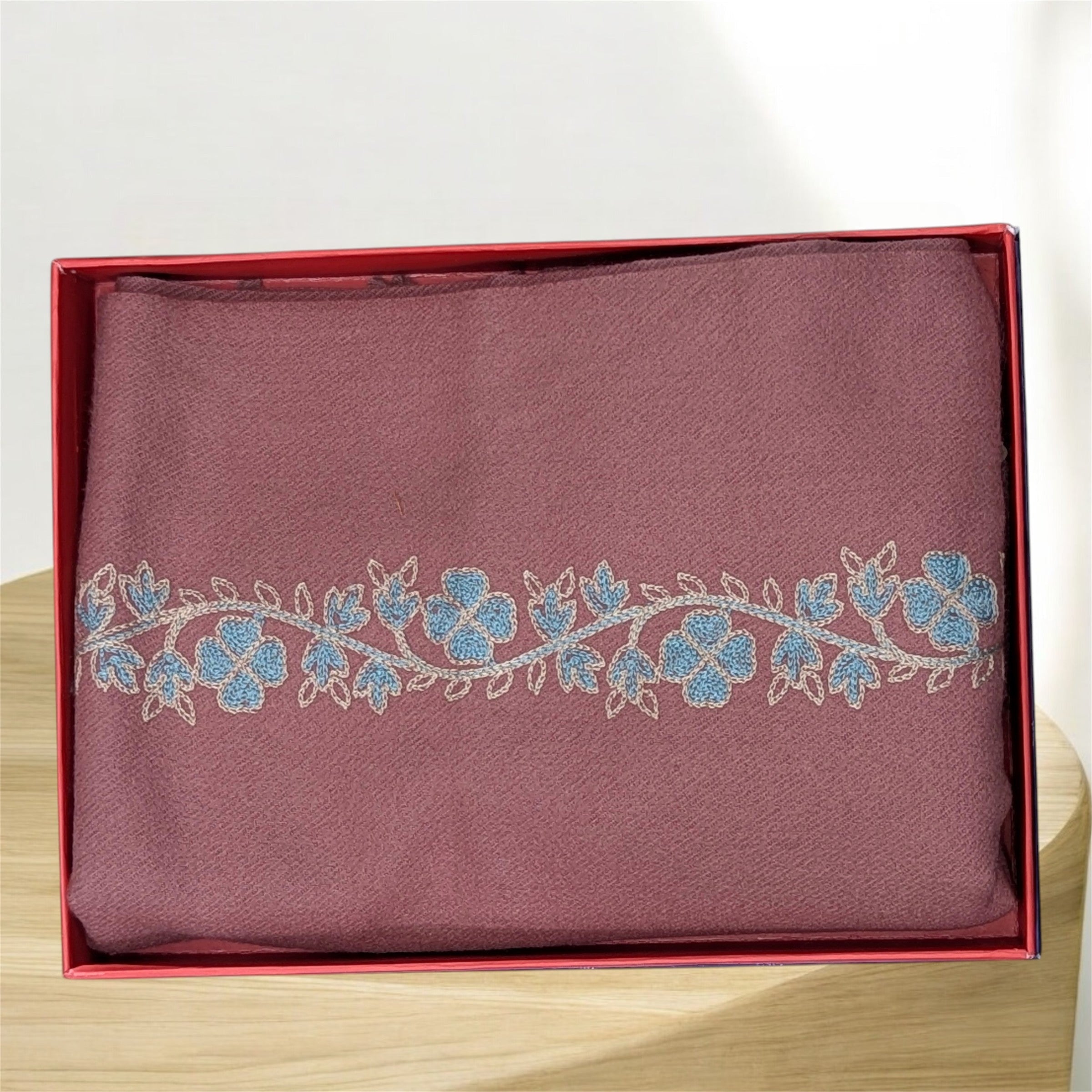 WOMEN WOOLEN STOLE