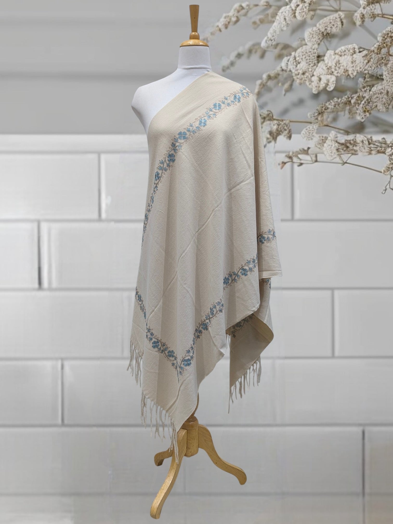 WOMEN WOOLEN STOLE