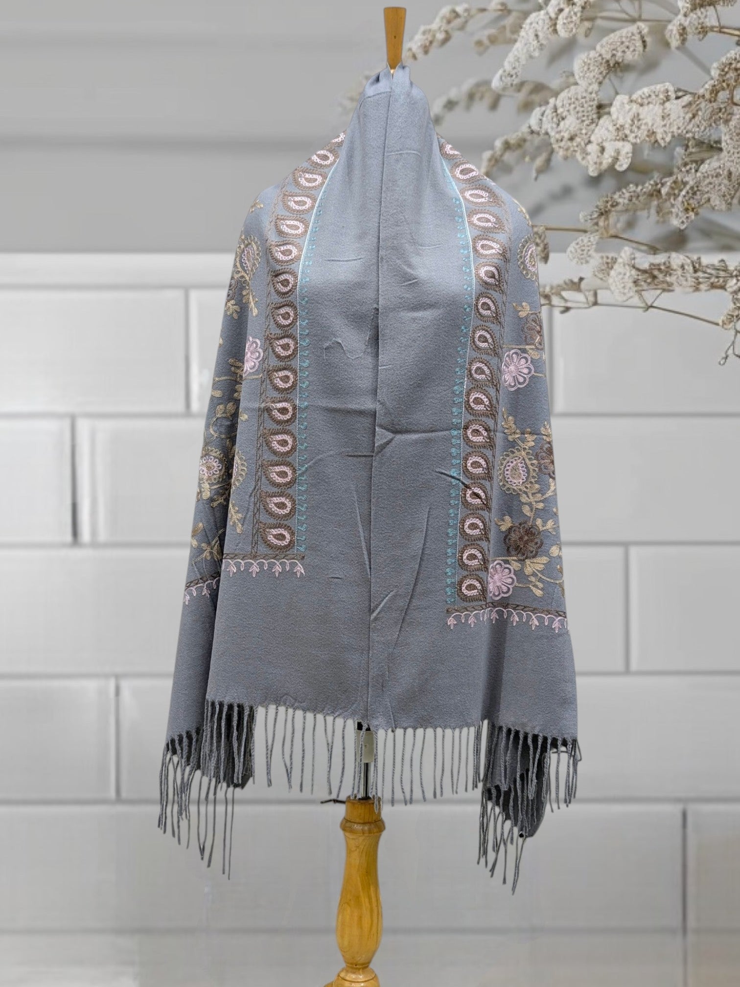 WOMEN'S WOOLEN STOLE