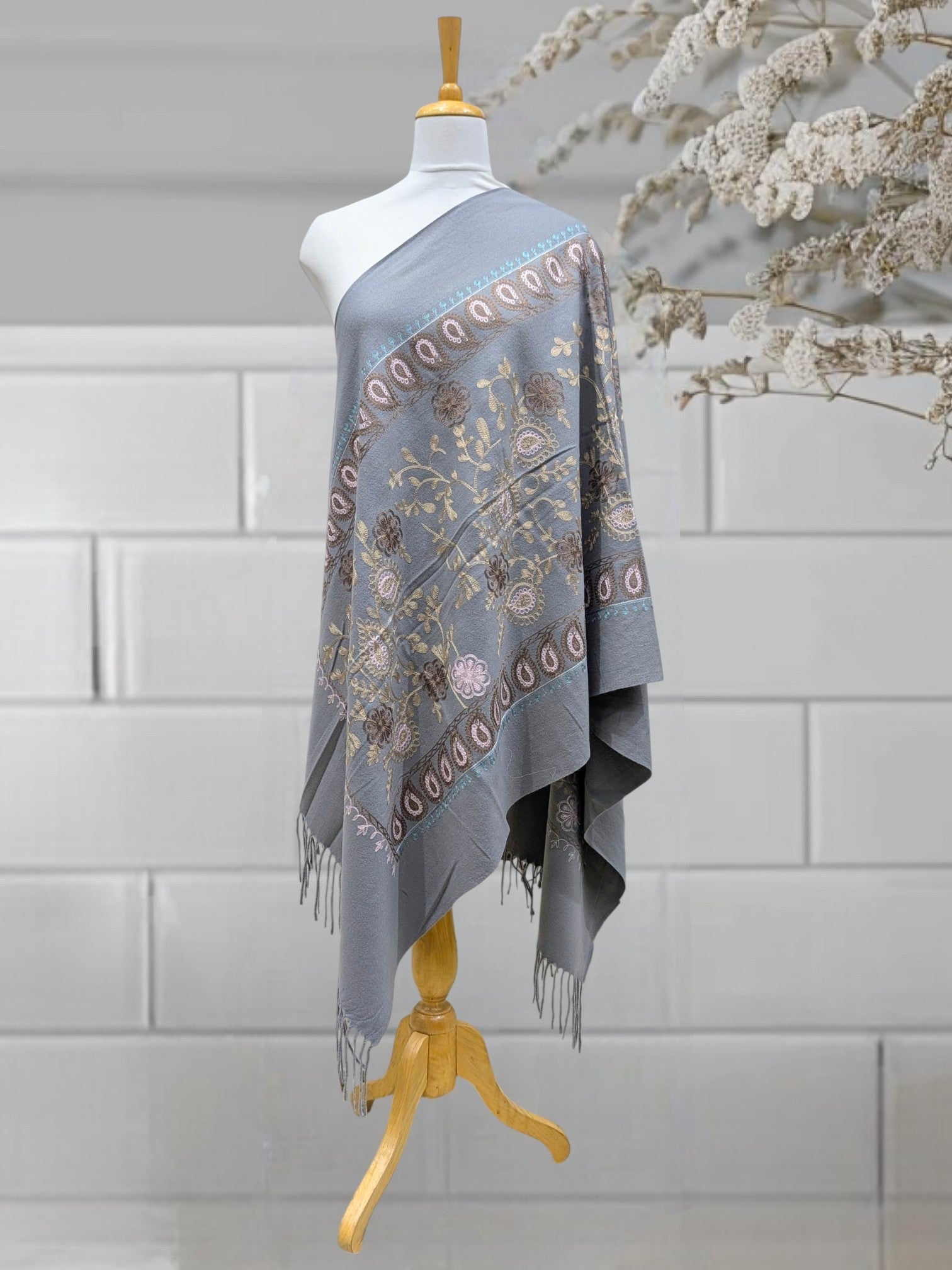 WOMEN'S WOOLEN STOLE
