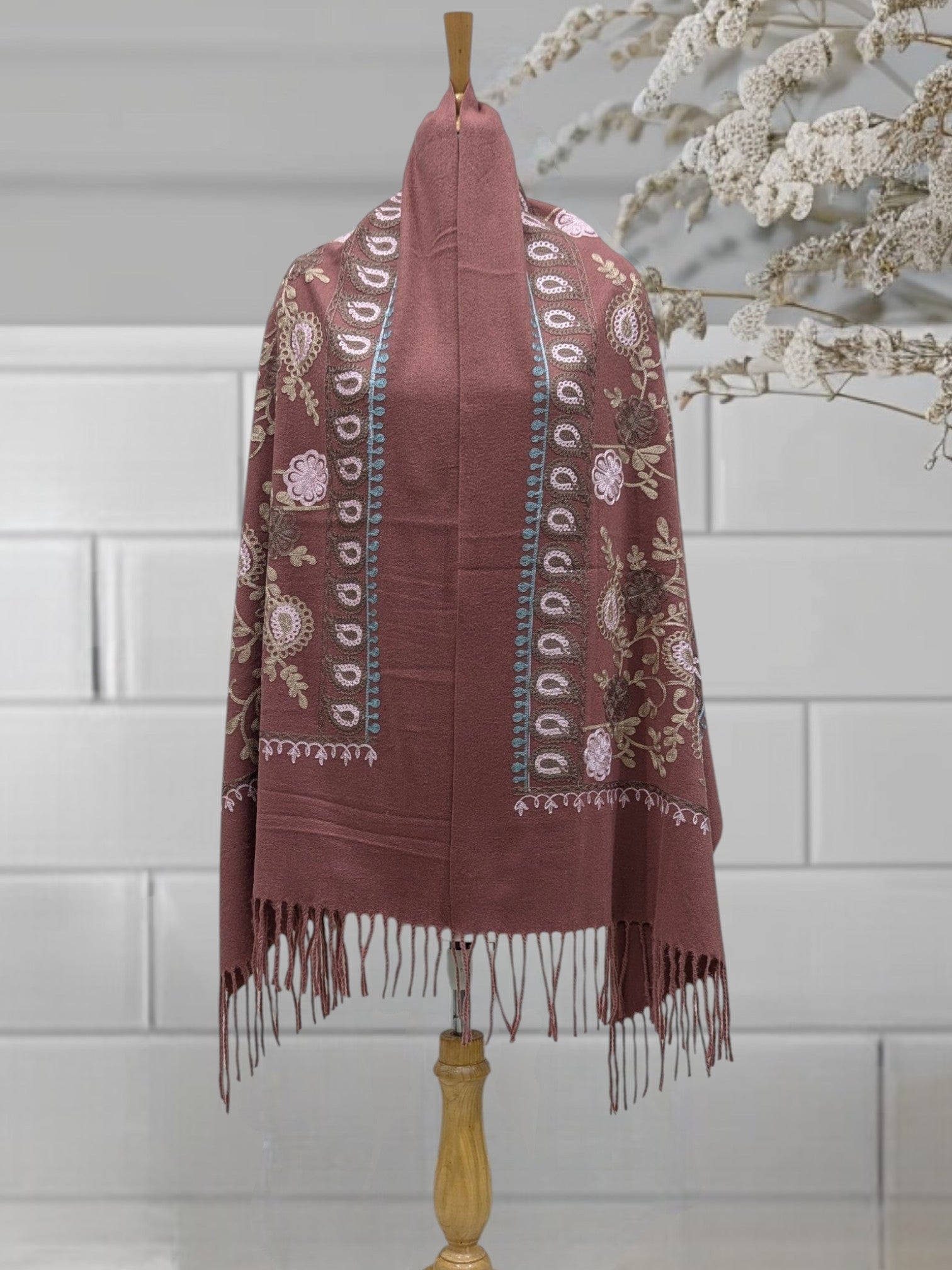 WOMEN'S WOOLEN STOLE