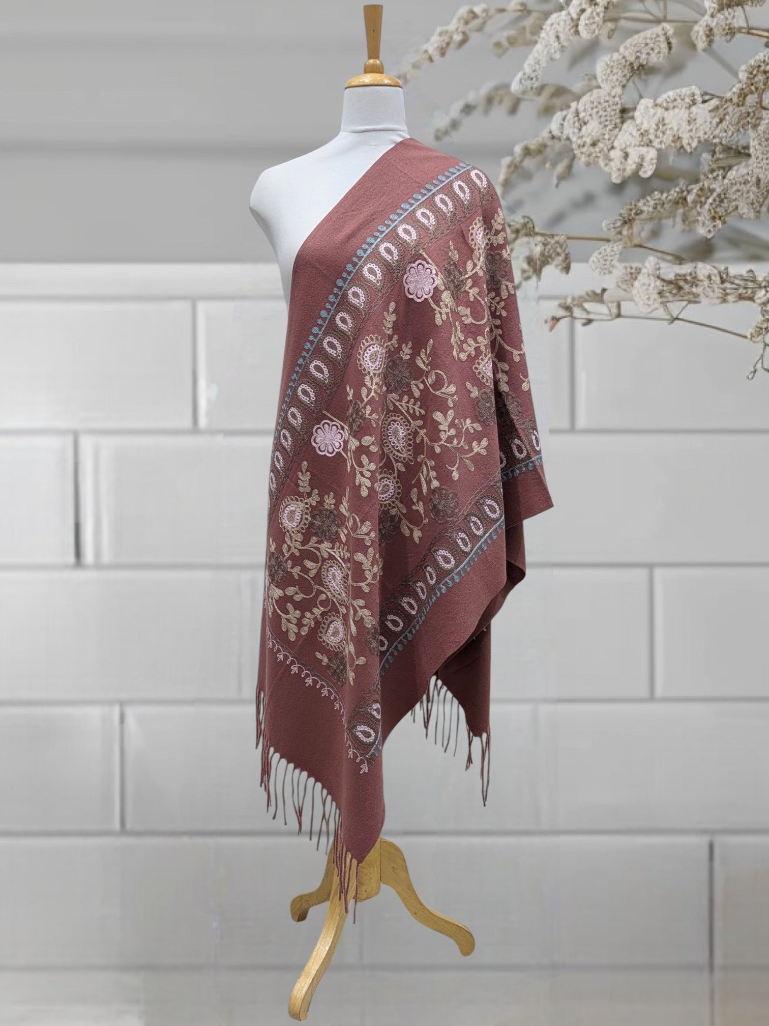 WOMEN'S WOOLEN STOLE