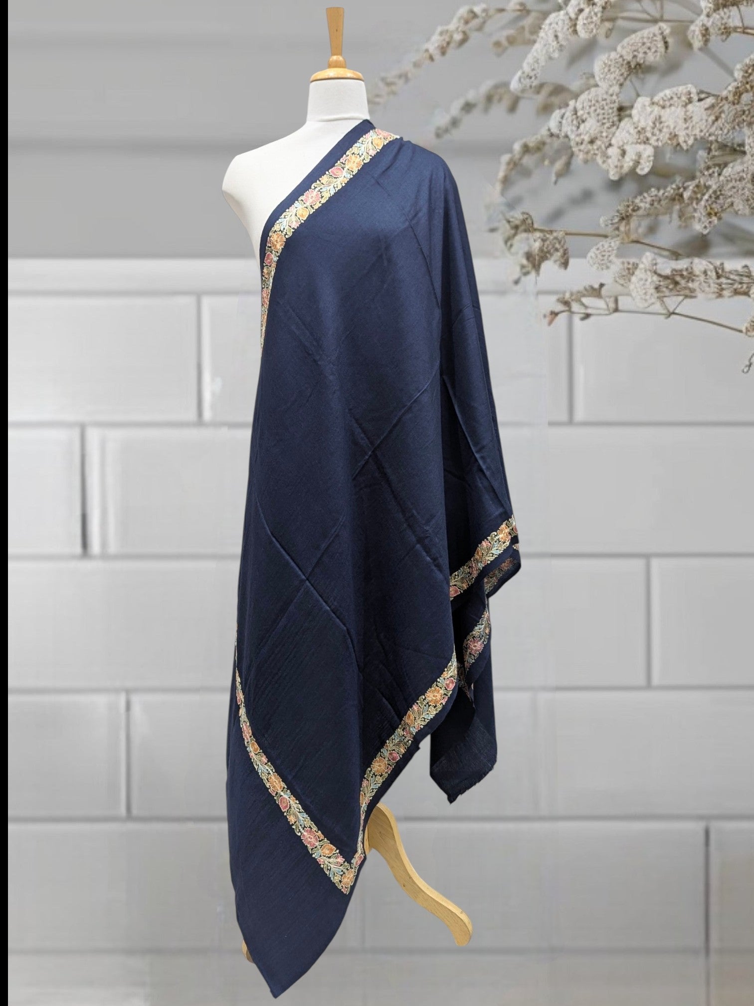 WOMEN WOOLEN STOLE