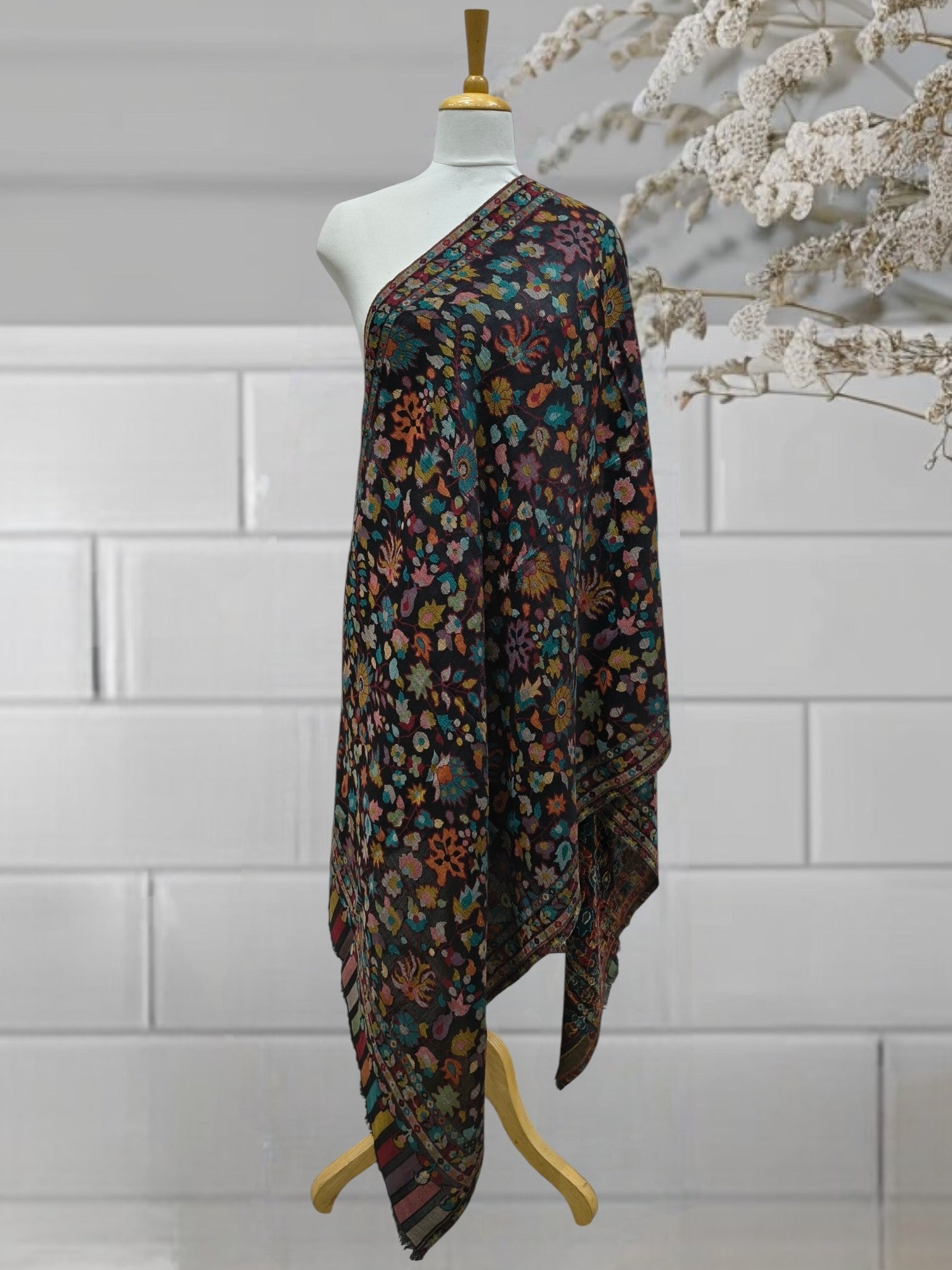 WOMEN WOOLEN STOLE