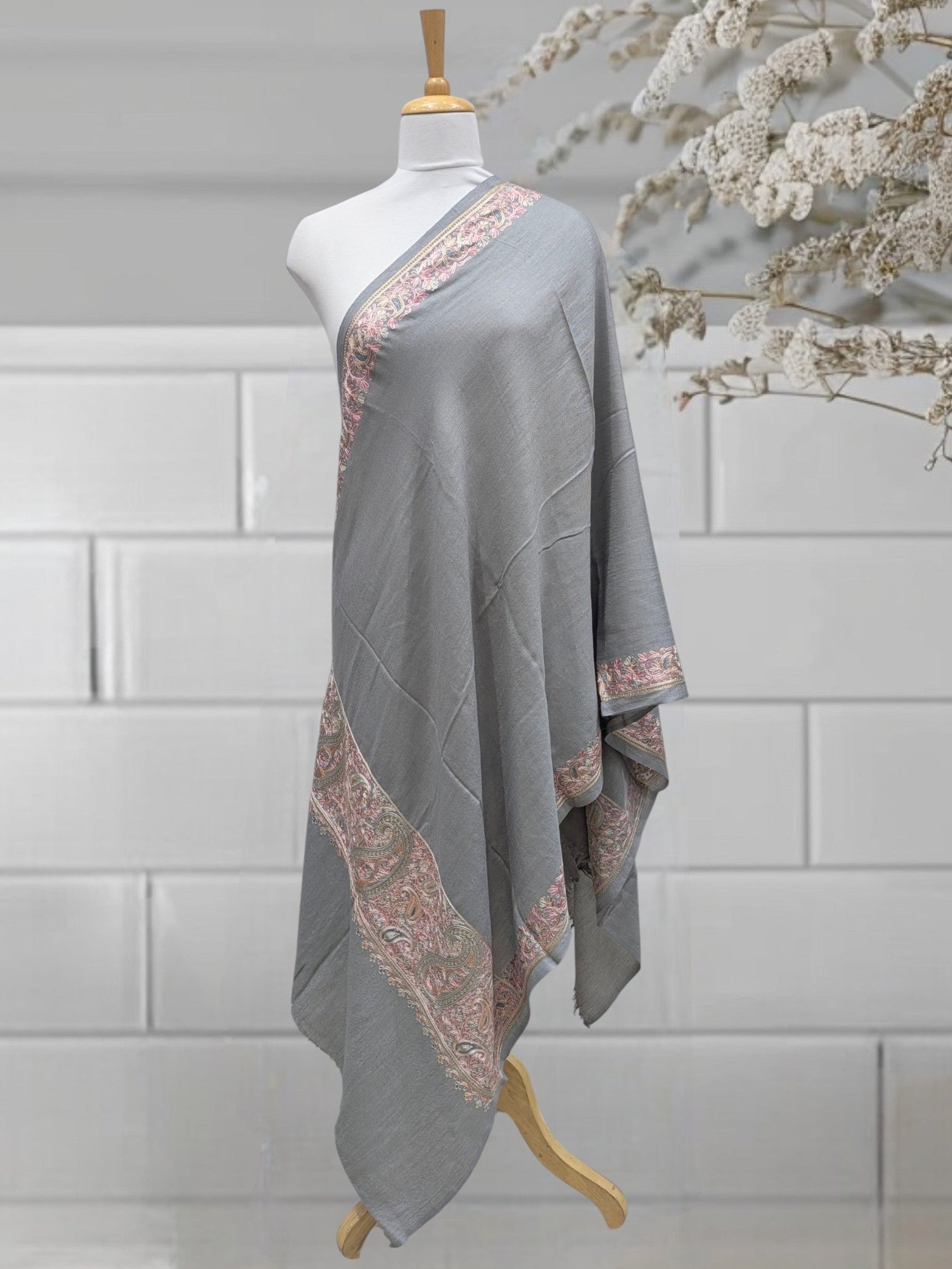 WOMEN WOOLEN STOLE