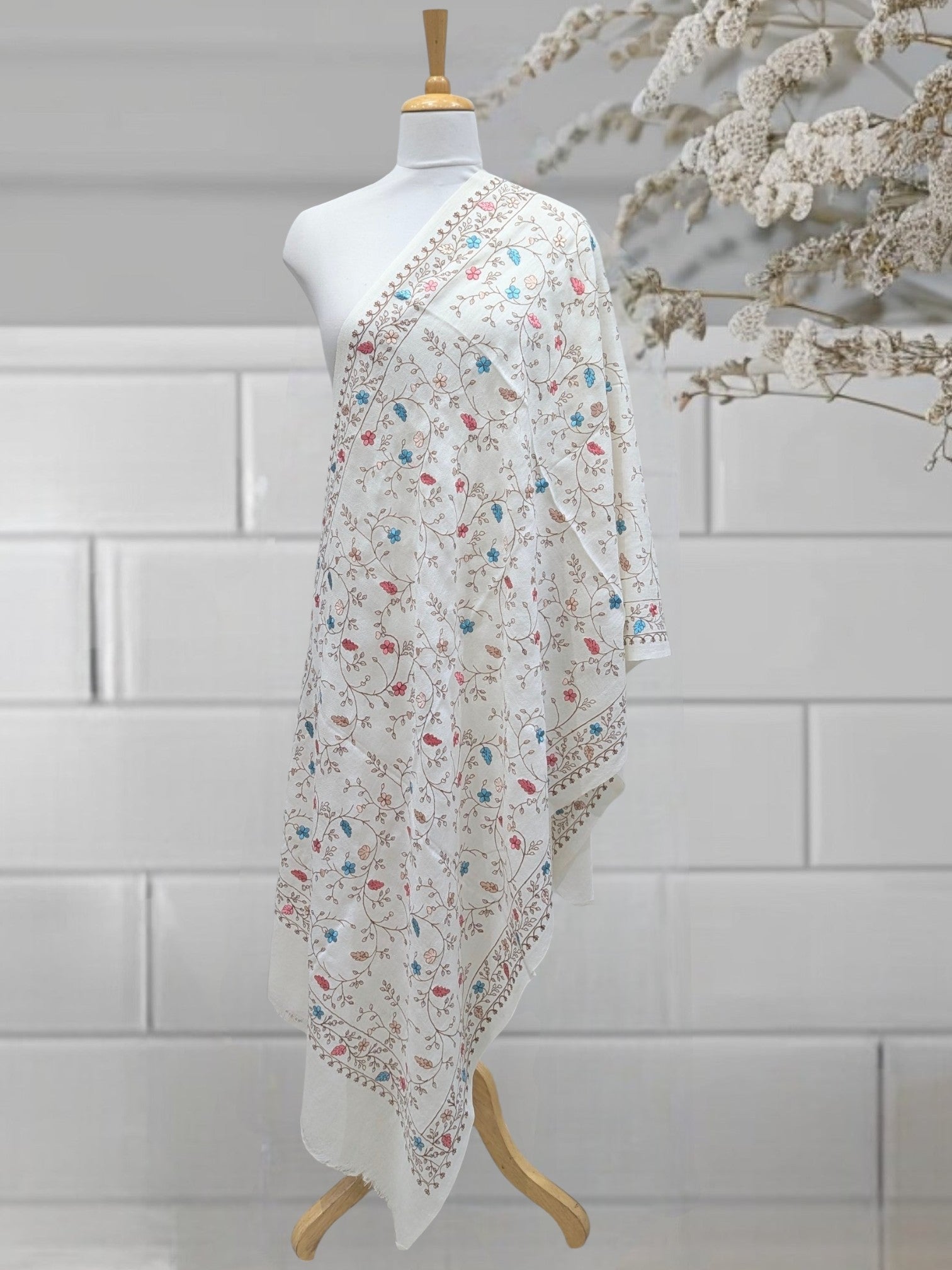 WOMEN WOOLEN STOLE