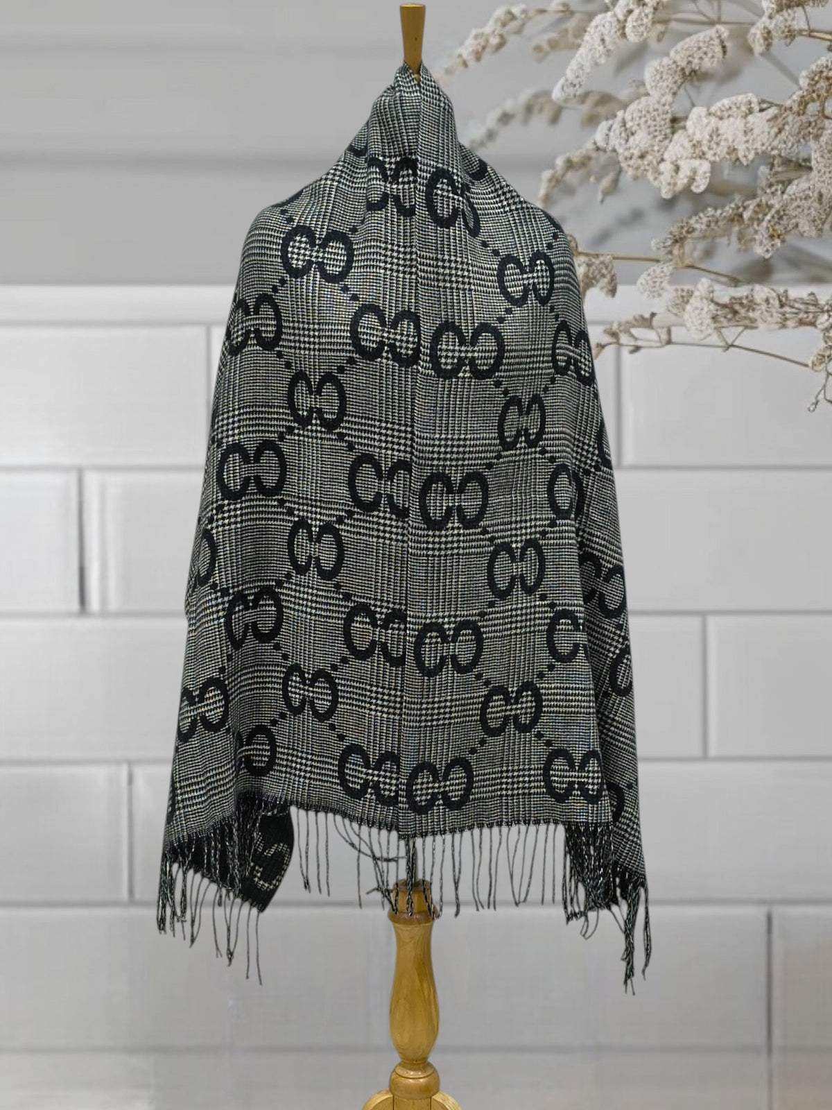 WOMEN'S WOOLEN STOLE