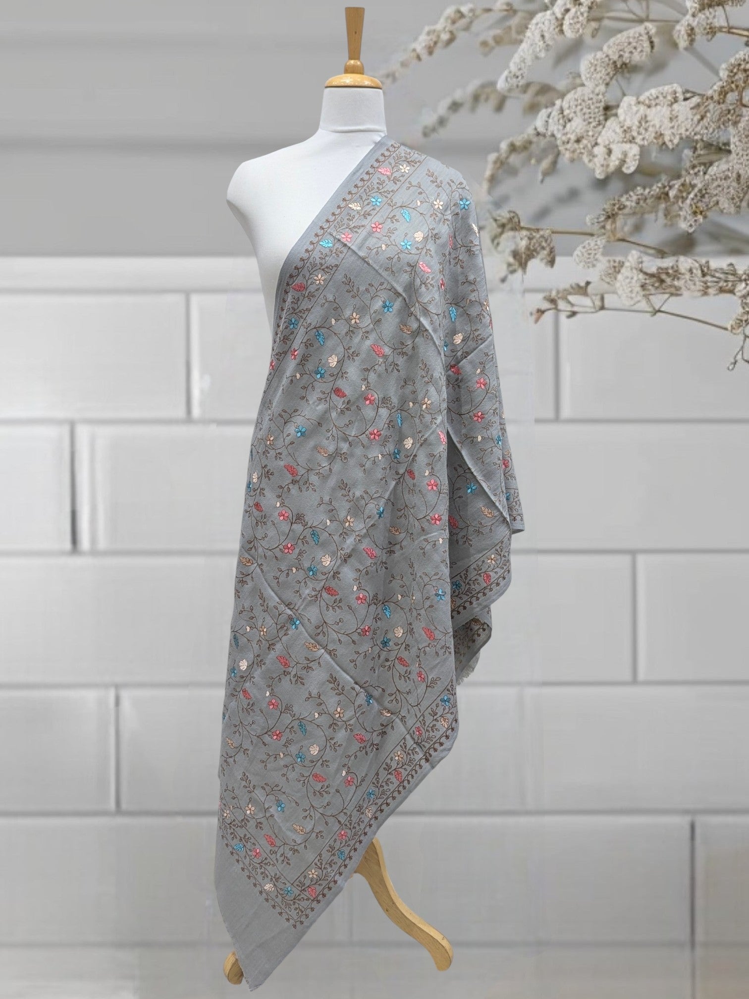 WOMEN WOOLEN STOLE