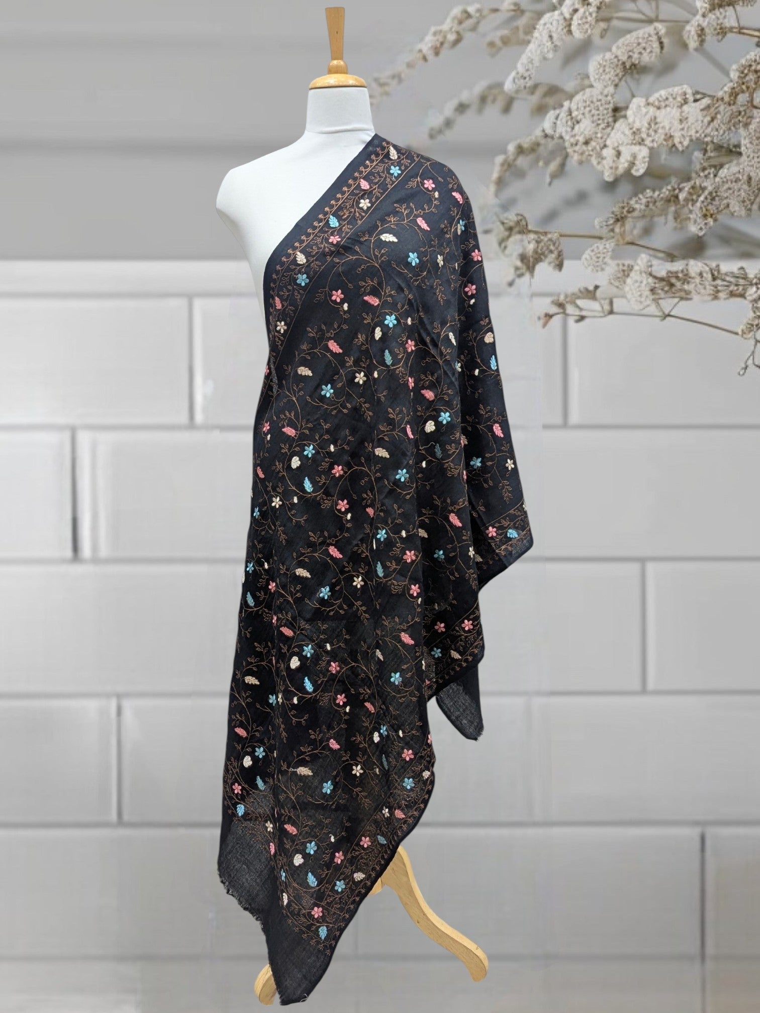 WOMEN WOOLEN STOLE