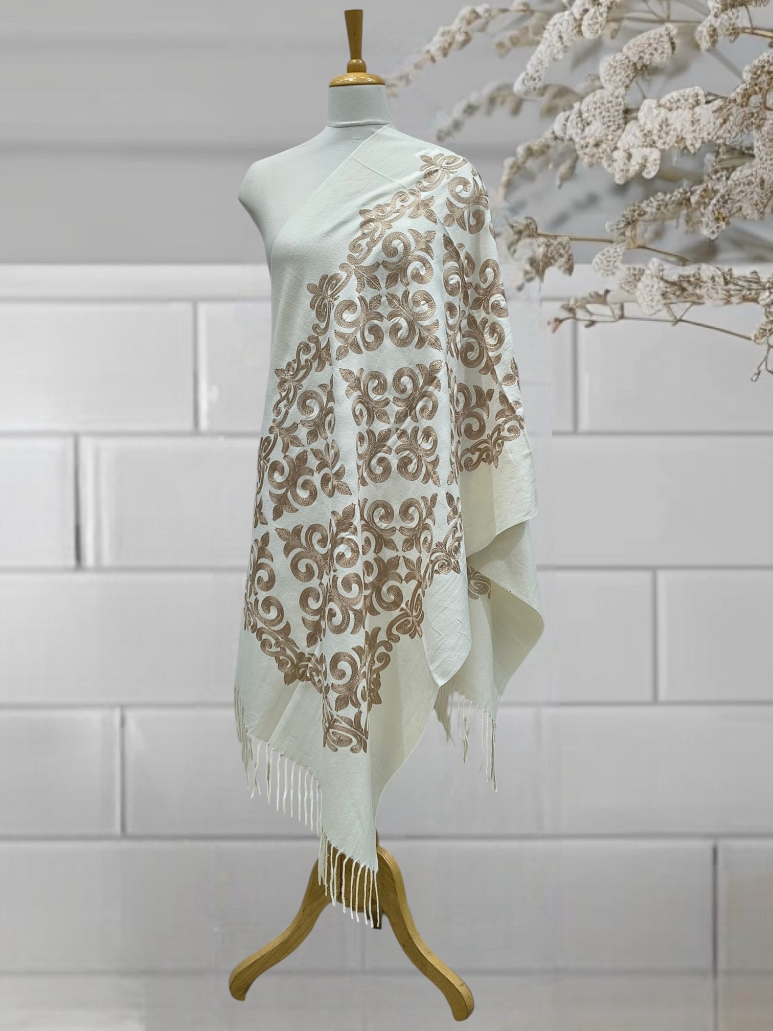WOMEN WOOLEN STOLE