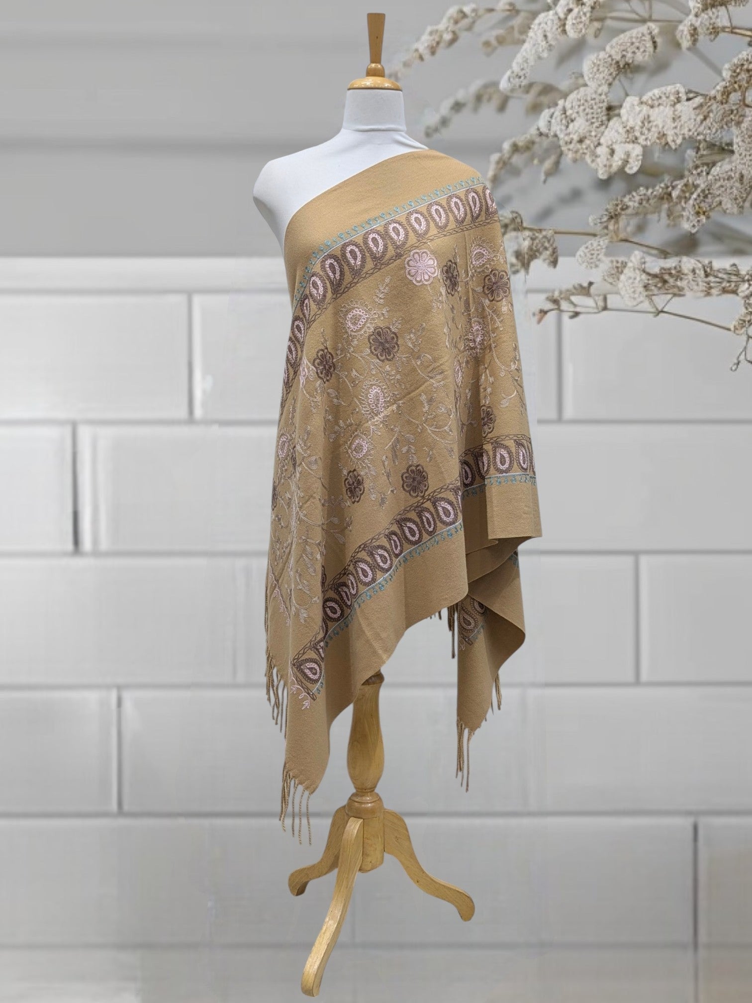 WOMEN'S WOOLEN STOLE