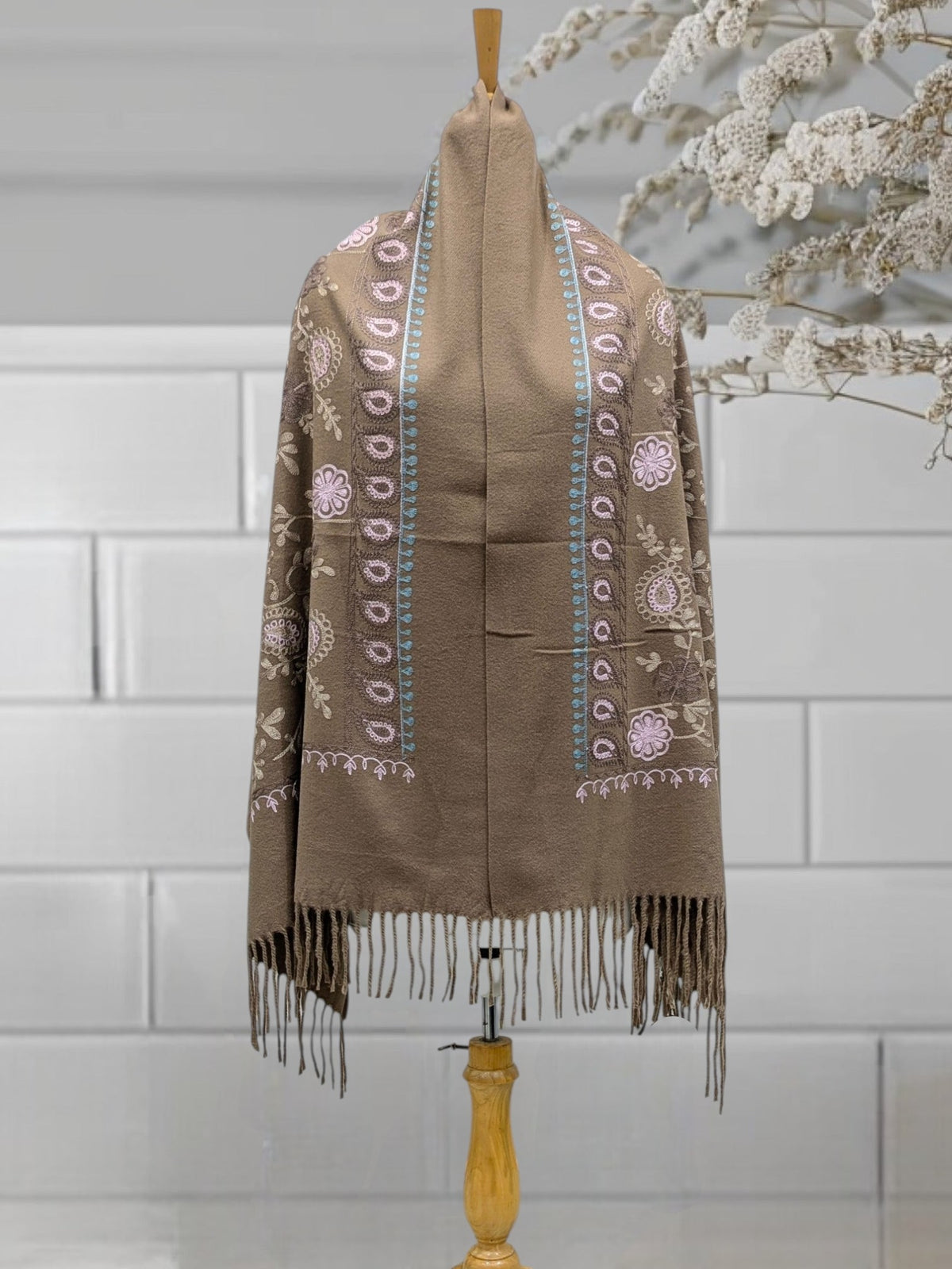 WOMEN'S WOOLEN STOLE