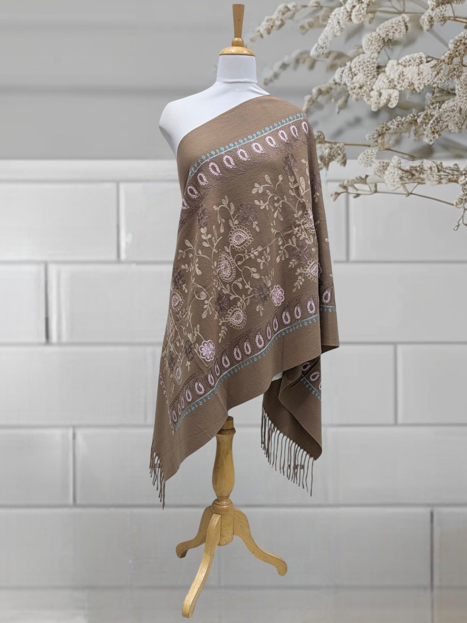 WOMEN'S WOOLEN STOLE