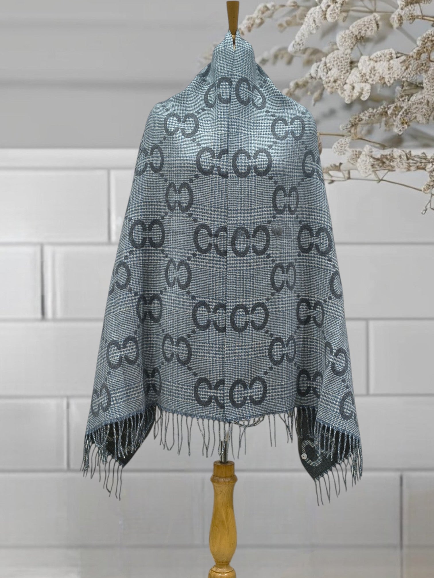 WOMEN'S WOOLEN STOLE