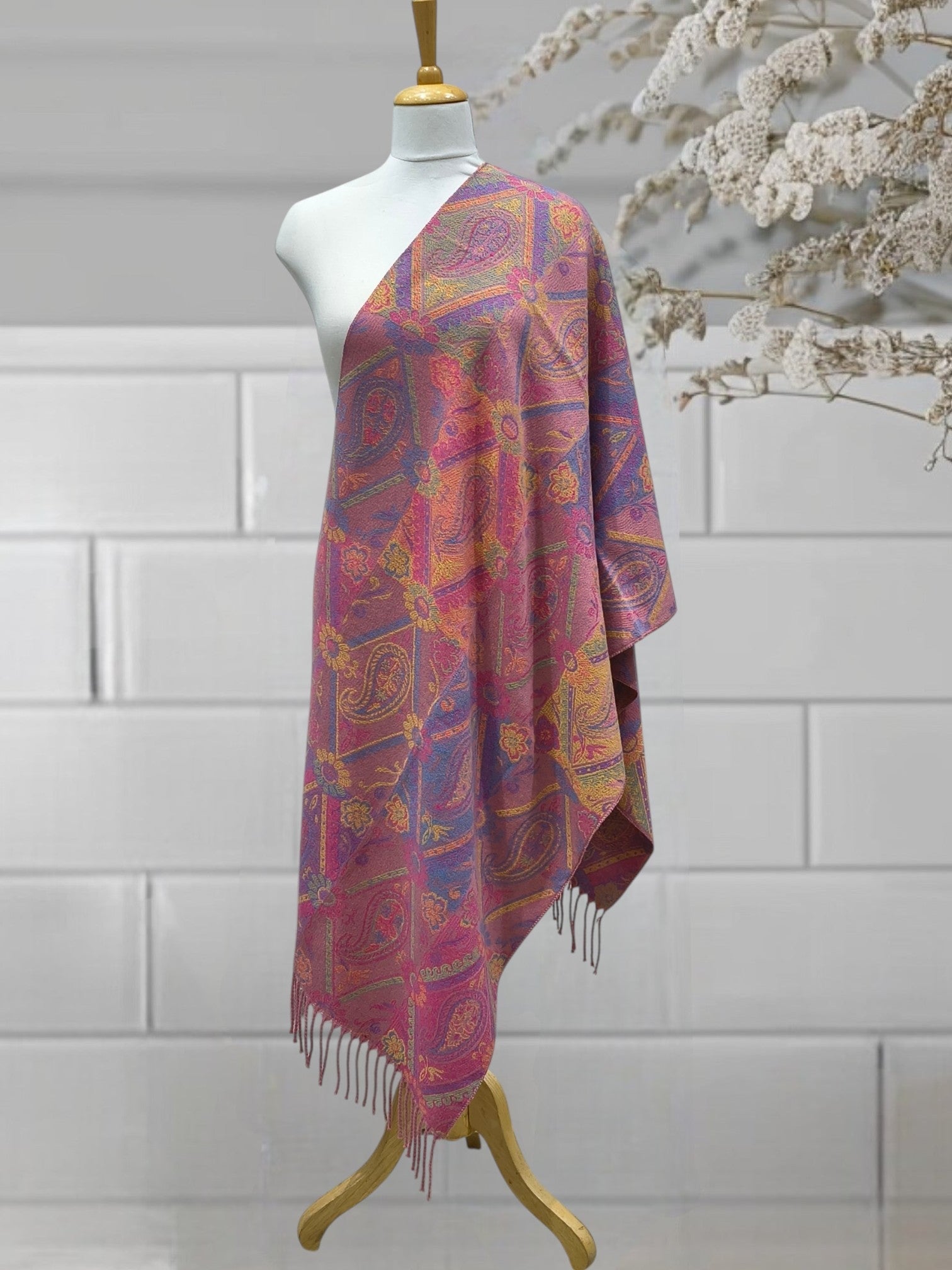 WOMEN'S WOOLEN STOLE
