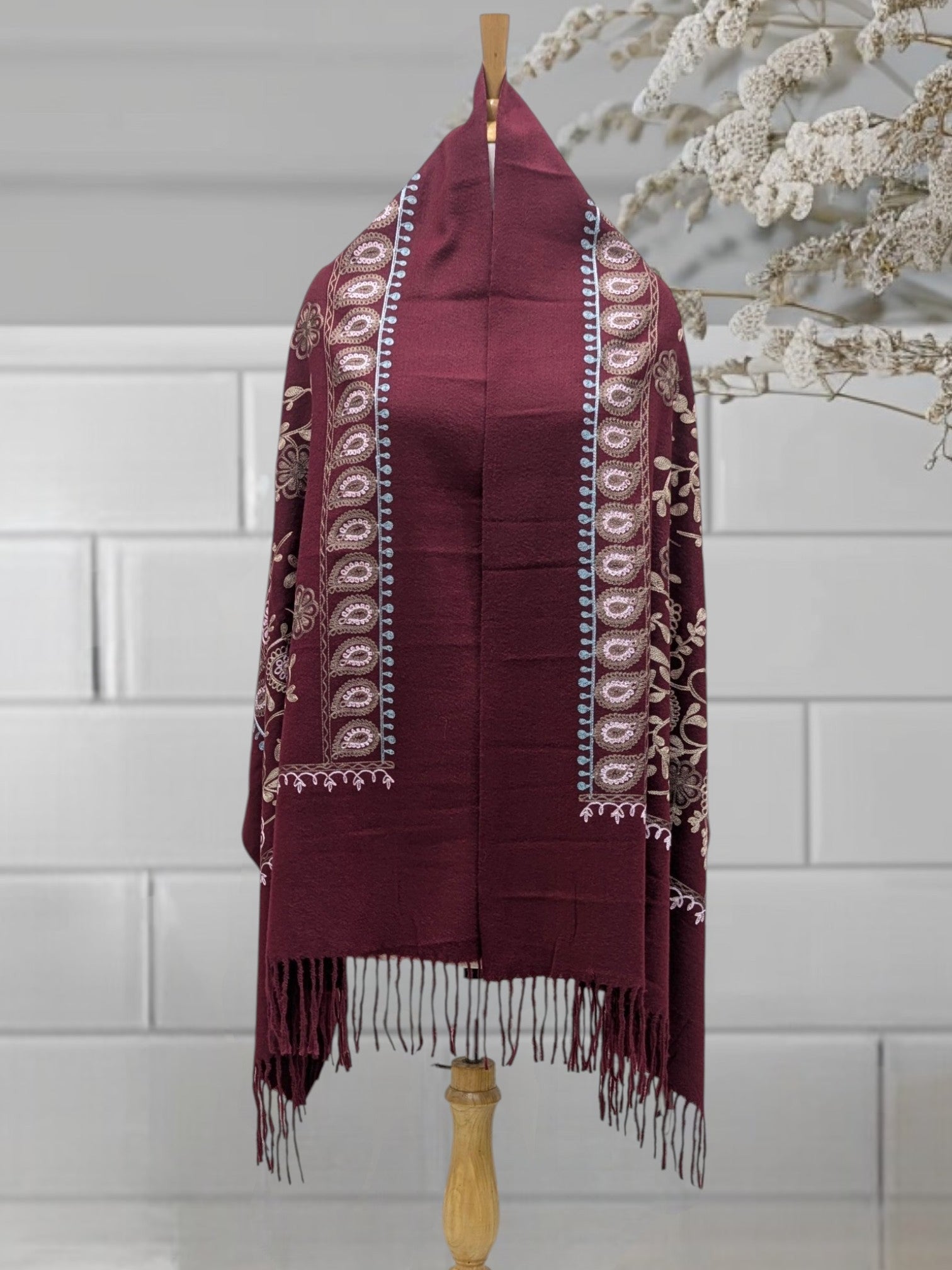 WOMEN'S WOOLEN STOLE