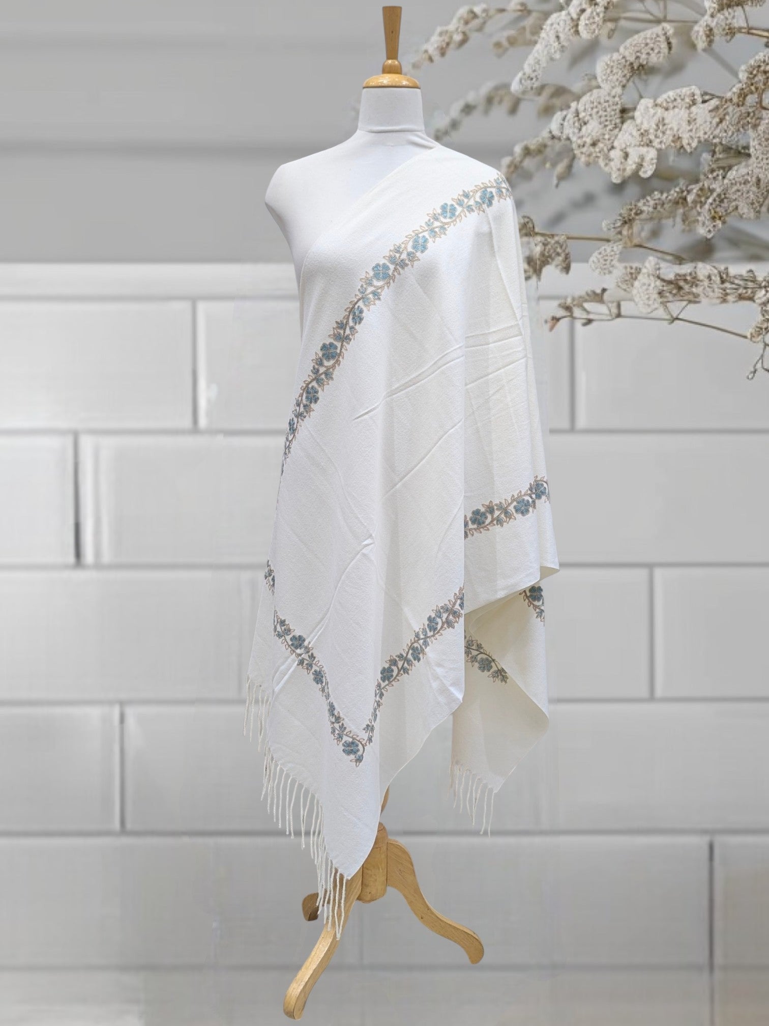 WOMEN WOOLEN STOLE