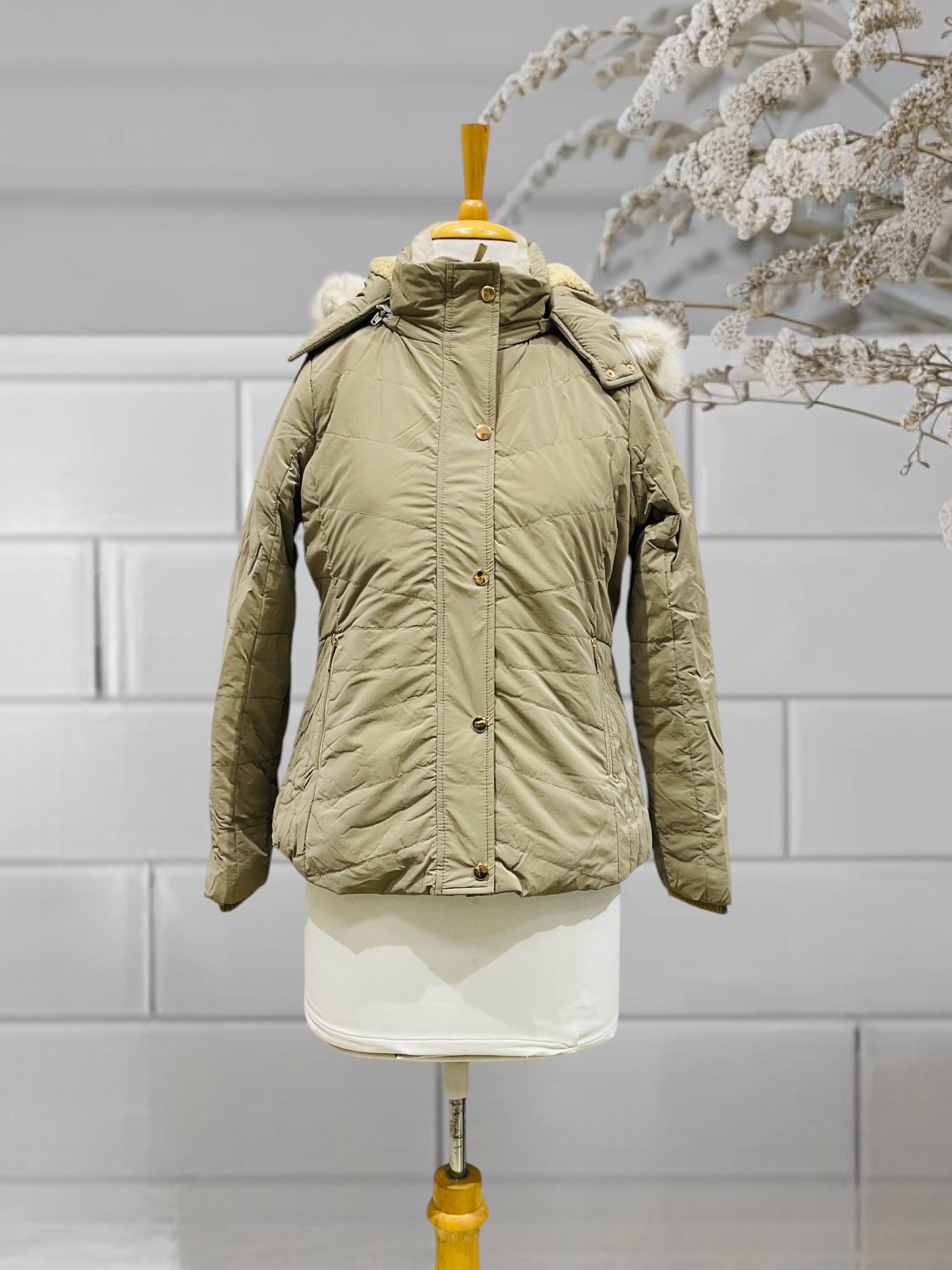 Women Jacket Snow and Wind Resistance 7144